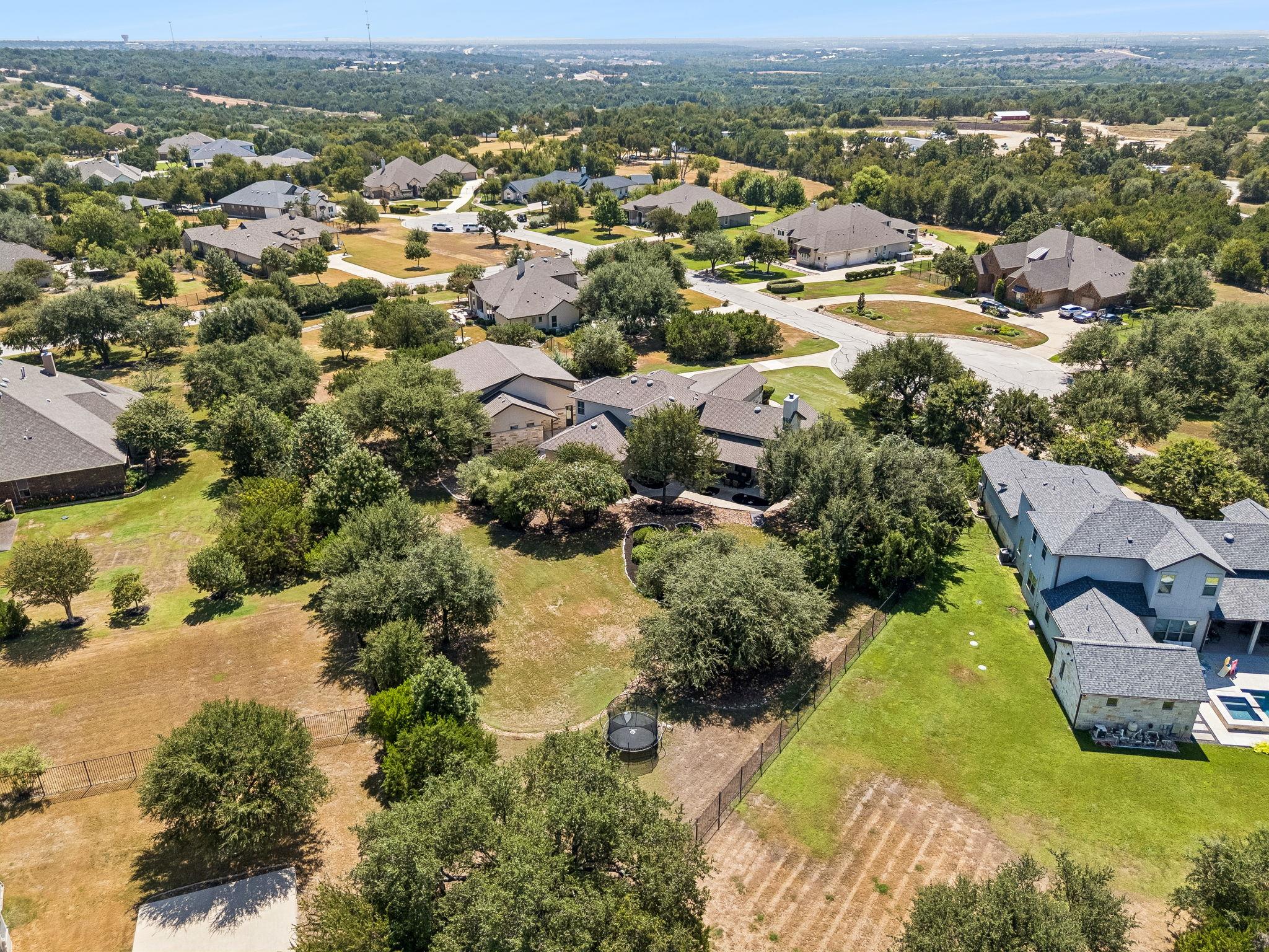 408 Old Pecan LN, Leander, TX 78641