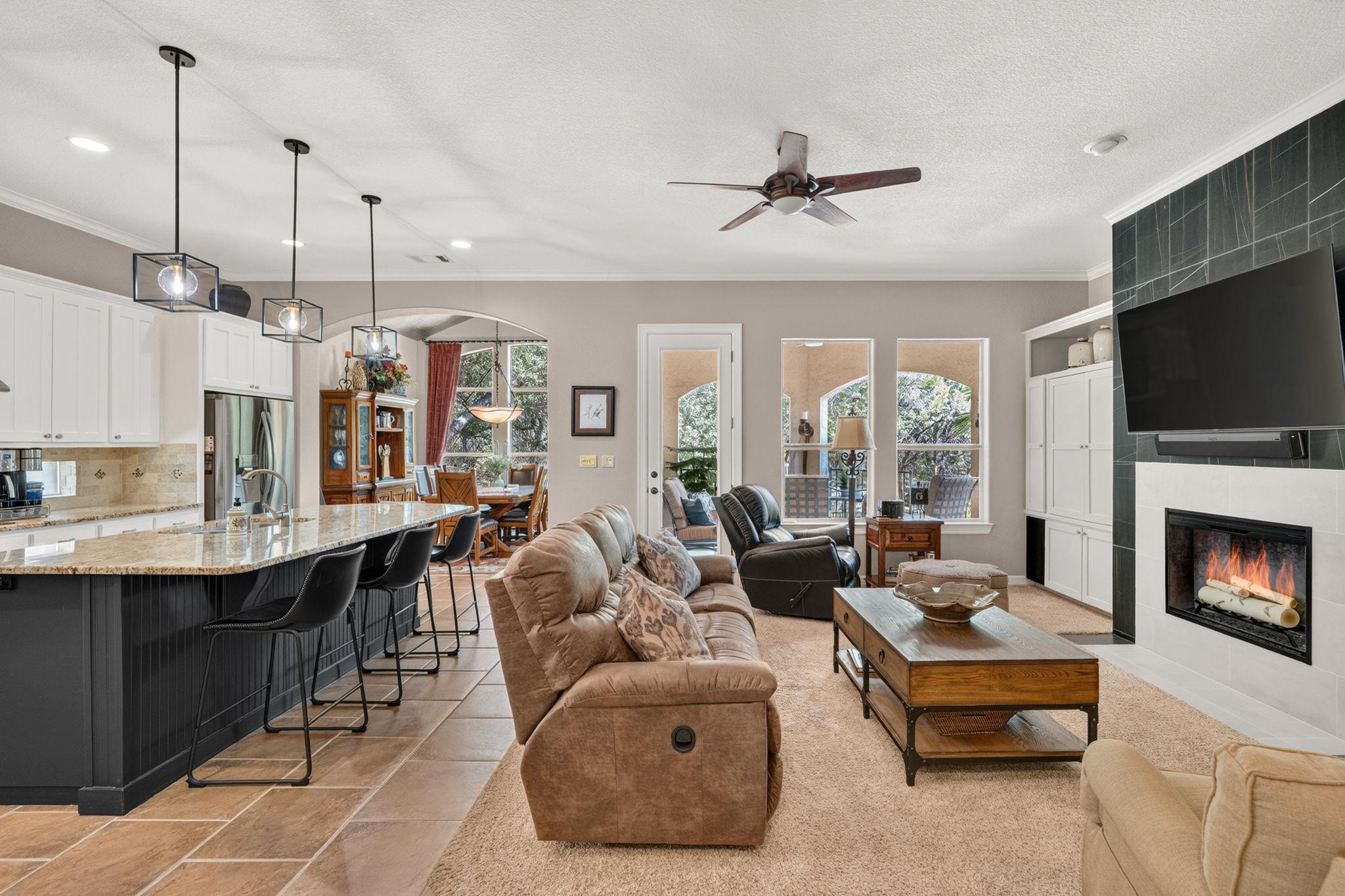 16 Swiftwater TRL, The Hills, TX 78738