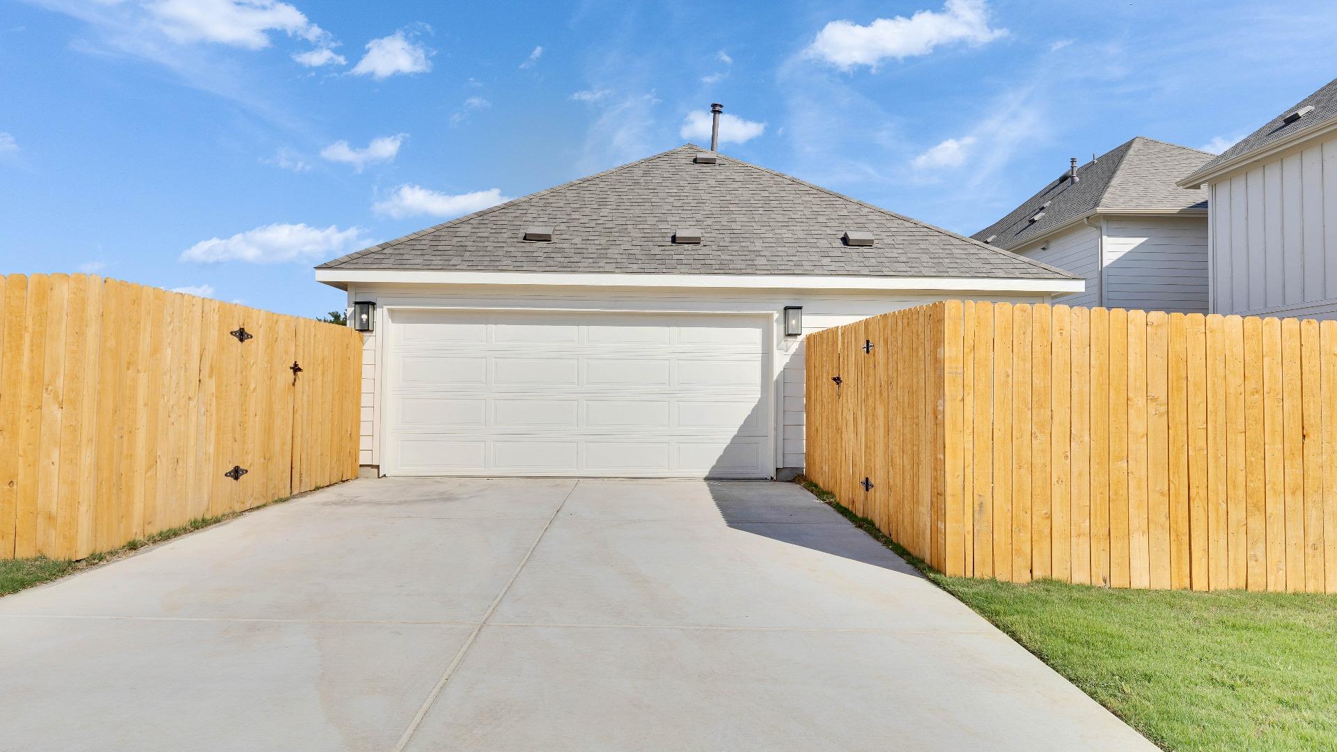 512 Bloomington Loop, Hutto, TX 78634