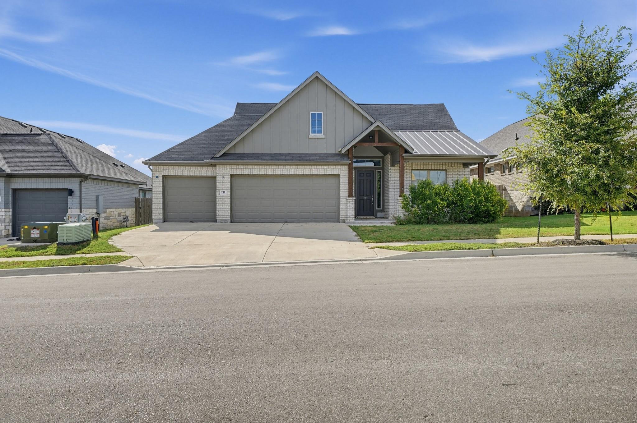 734 Treadwell LN, Kyle, TX 78640
