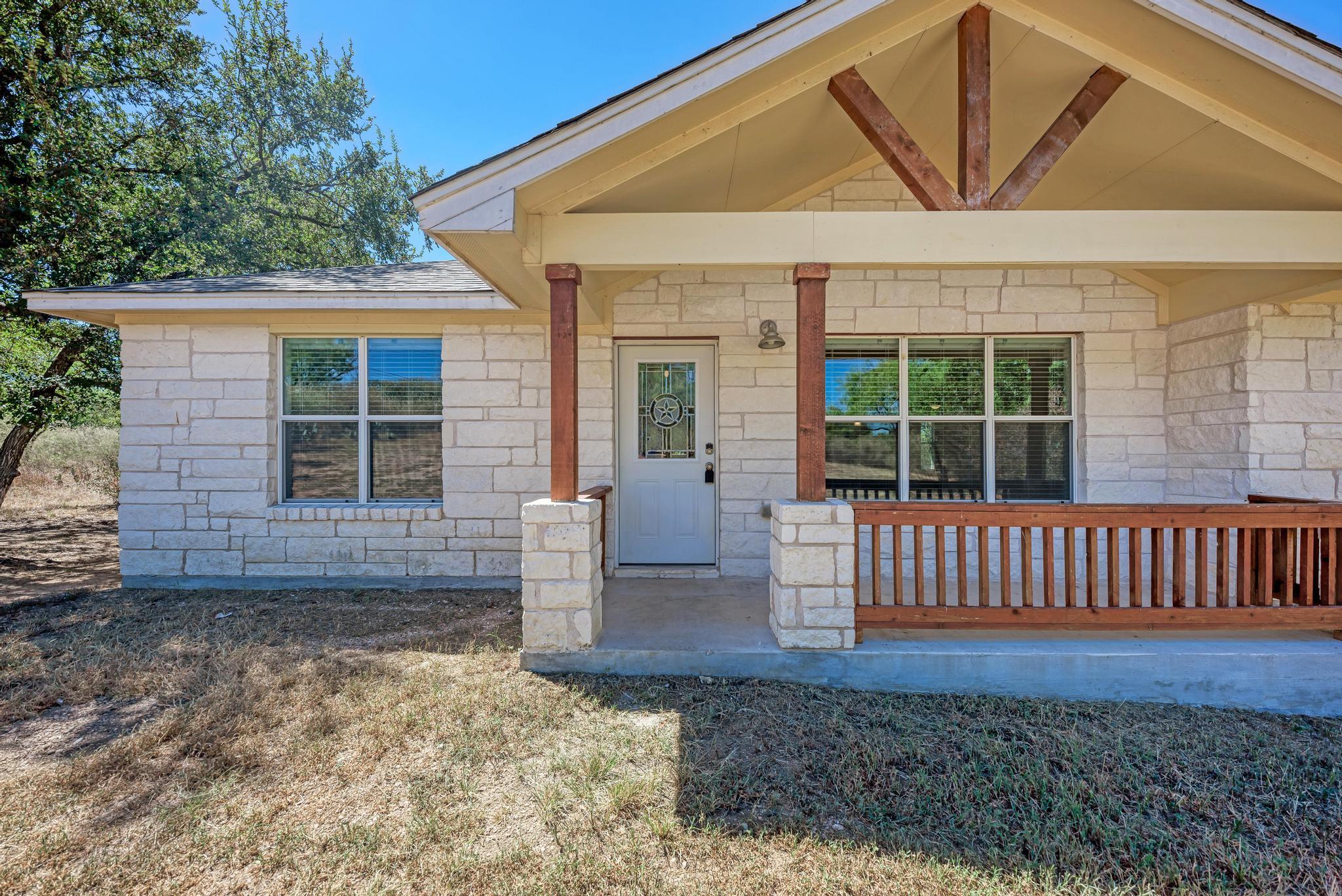 117 North Ps, Kingsland, TX 78639
