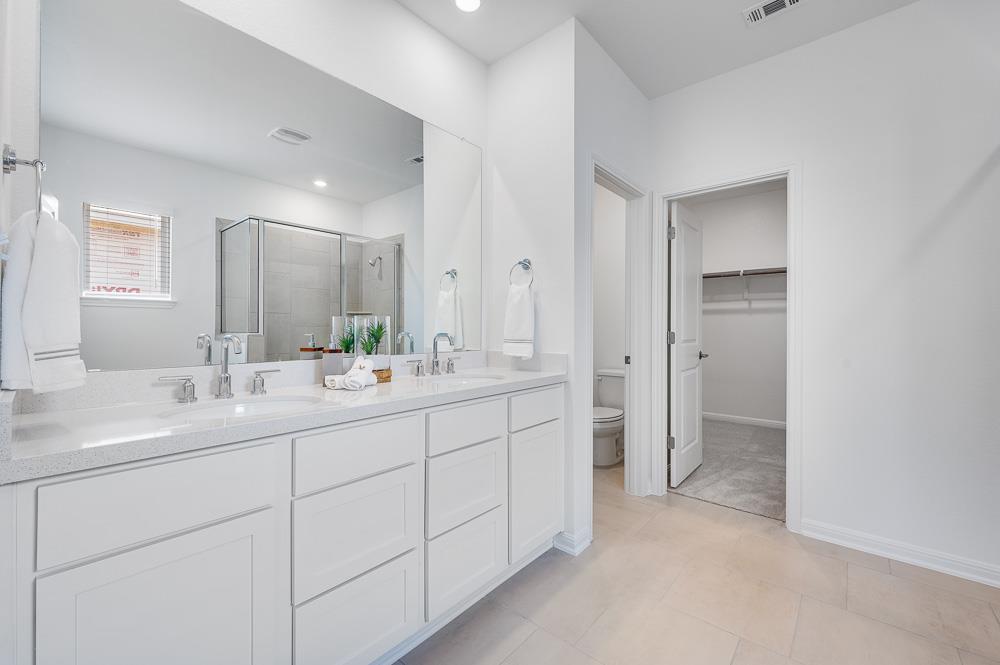 4009 Wynn RD, Hutto, TX 78634