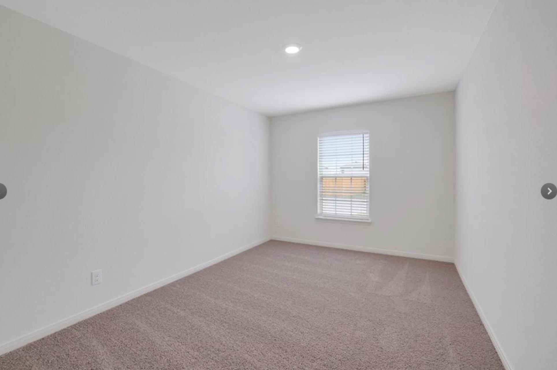 301 Crescent Park DR, Jarrell, TX 76537
