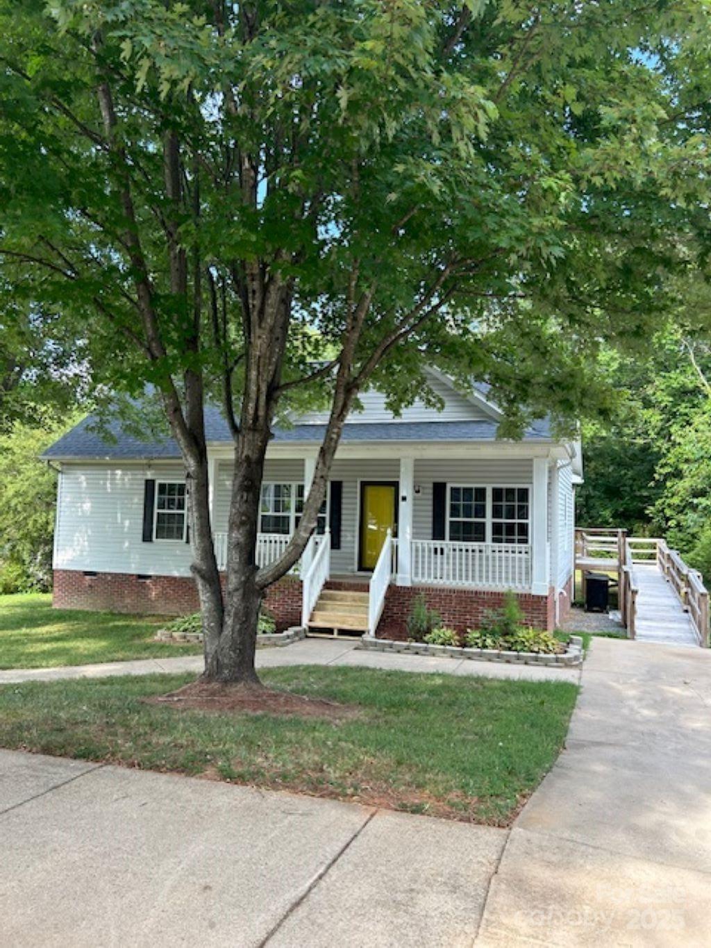13 Cascade St, Mooresville, NC 28115