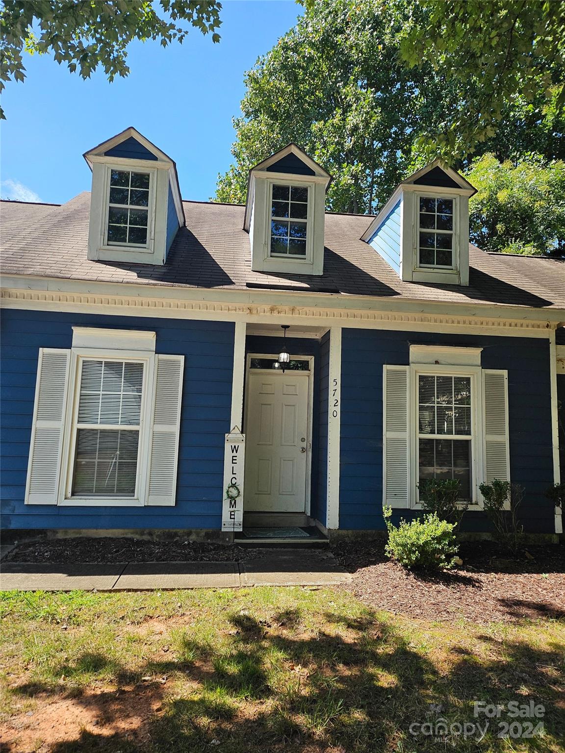 5720 Ebley Ln, Charlotte, NC 28227