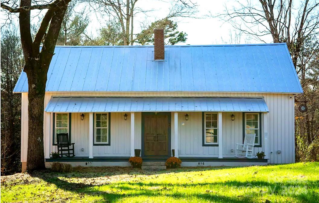 4255 Henry River Rd, Hickory, NC 28602