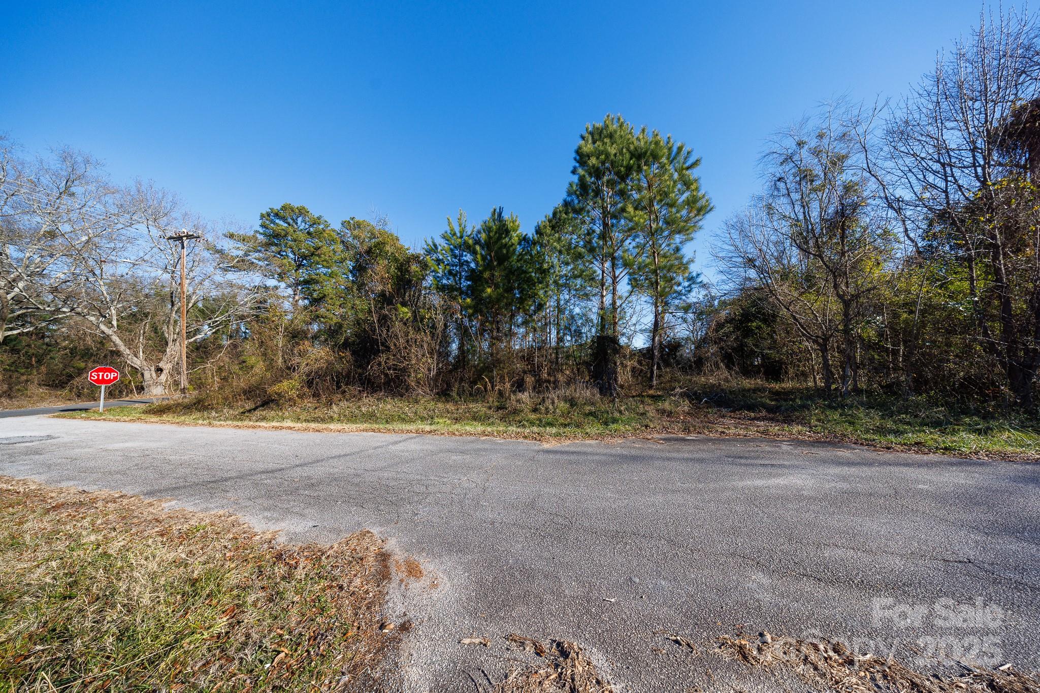 7 Wilson Ave, Great Falls, SC 29055