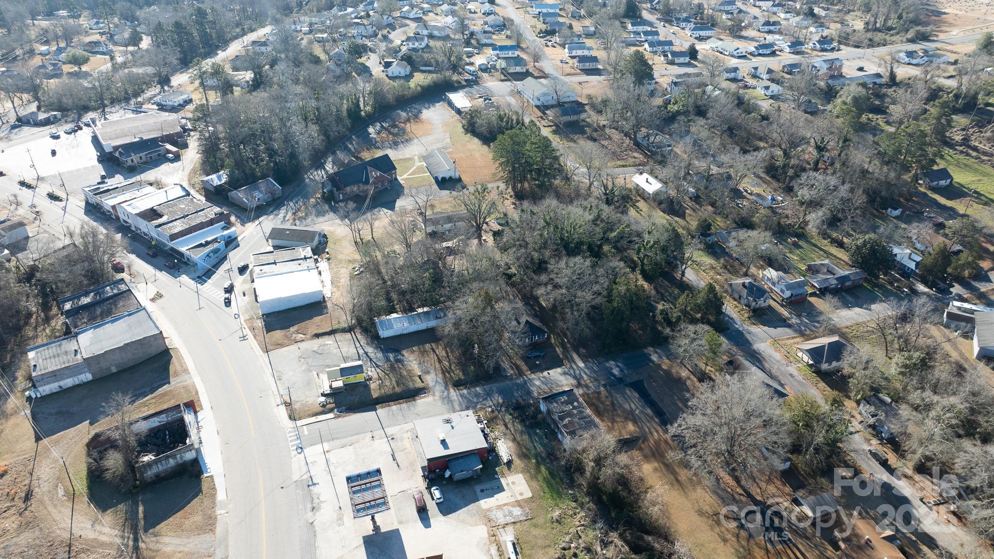 1 Catawba Ave, Great Falls, SC 29055