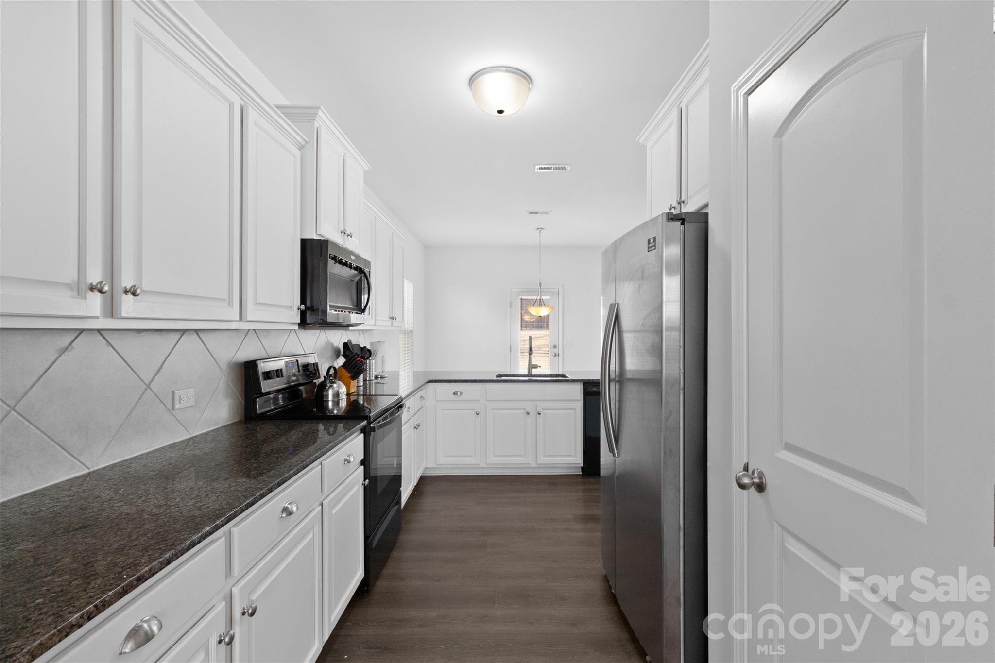 9022 Colwick Hill Ln, Charlotte, NC 28215