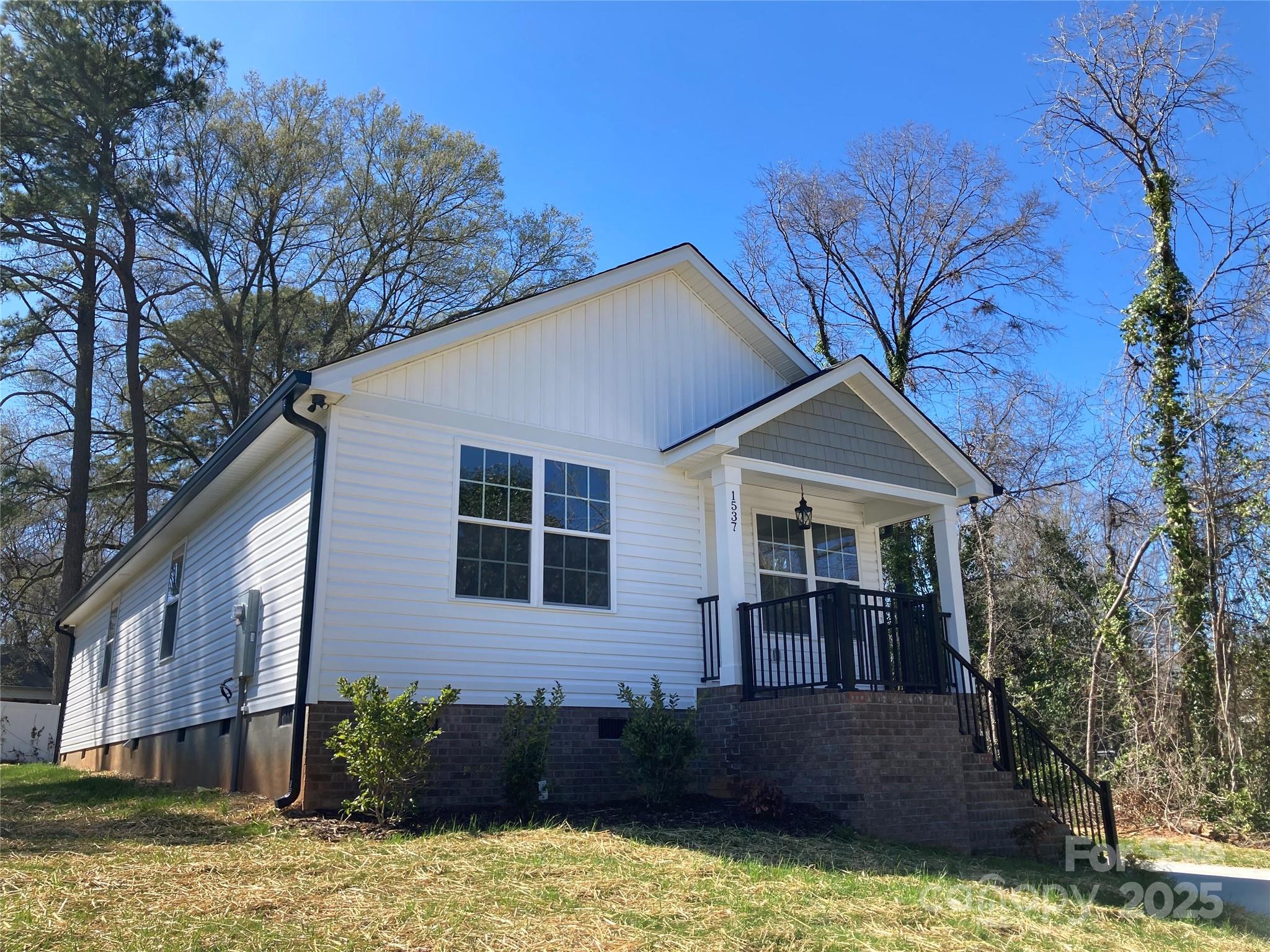 1537 Poston Cir, Gastonia, NC 28054