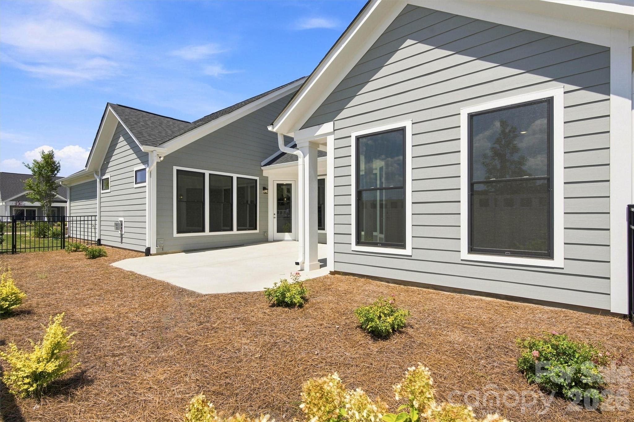 4185 Creek Bridge Cir, Charlotte, NC 28213