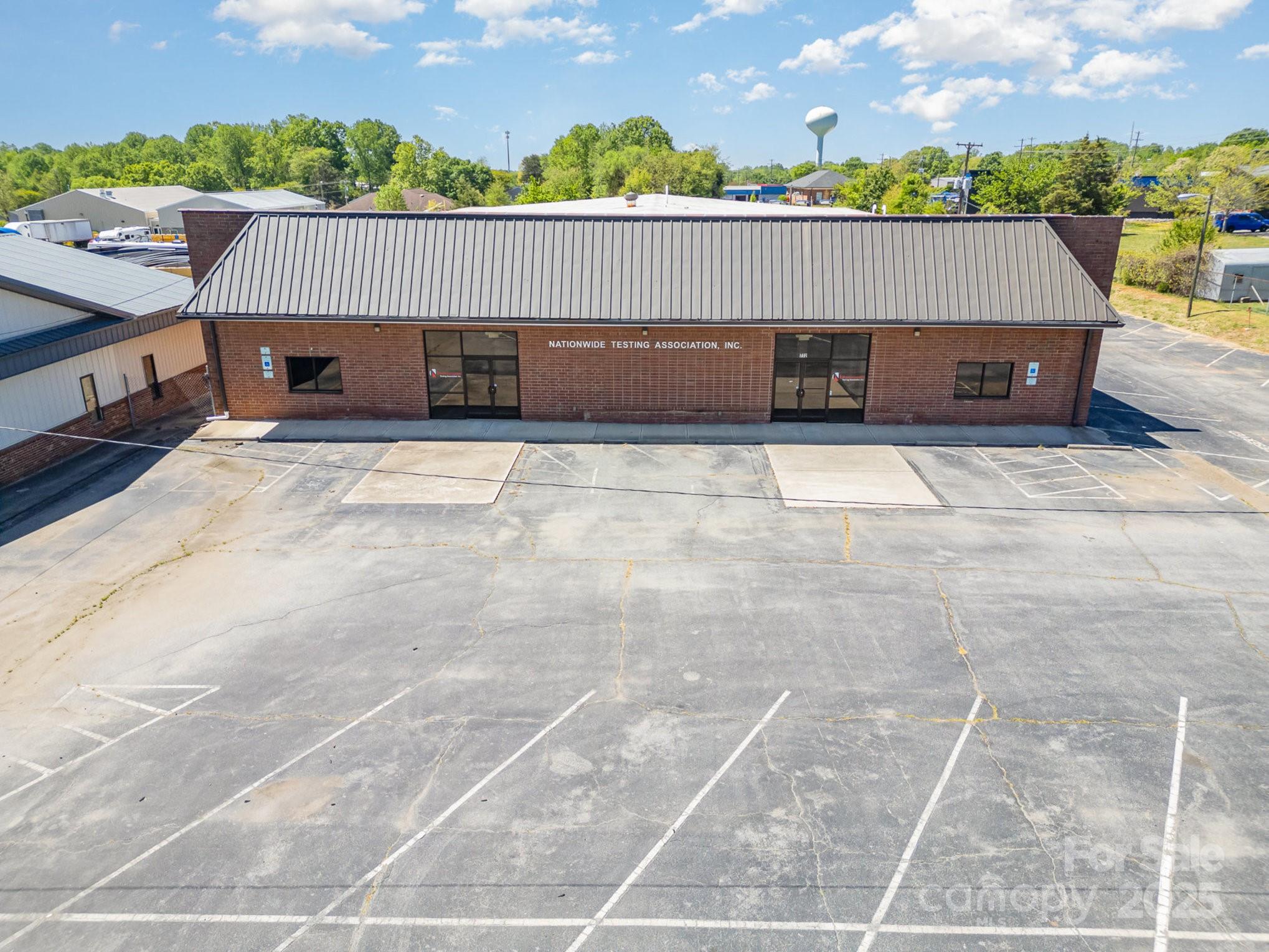 770-772 N Broad St, Mooresville, NC 28115