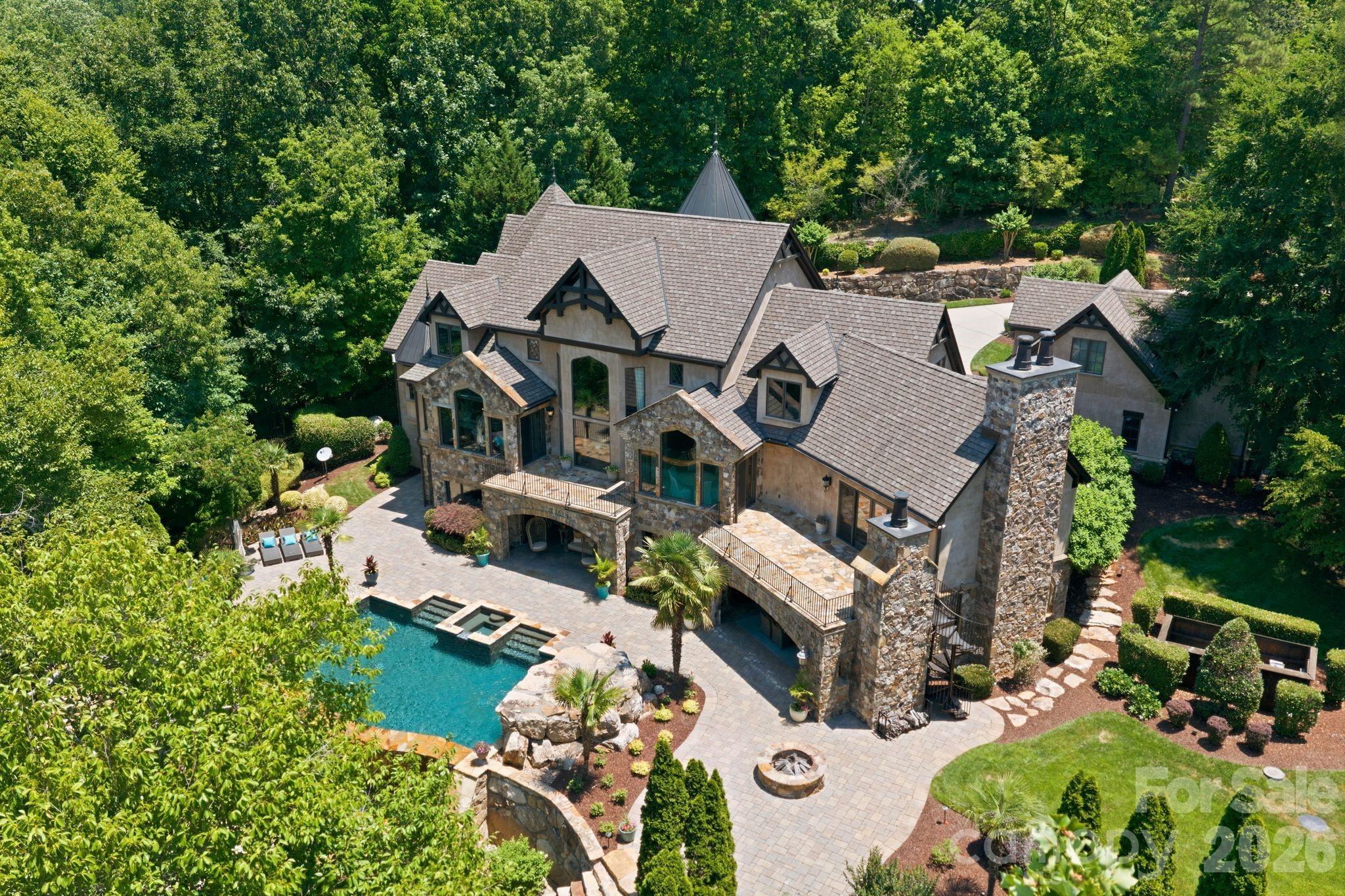 172 Tennessee Cir, Mooresville, NC 28117