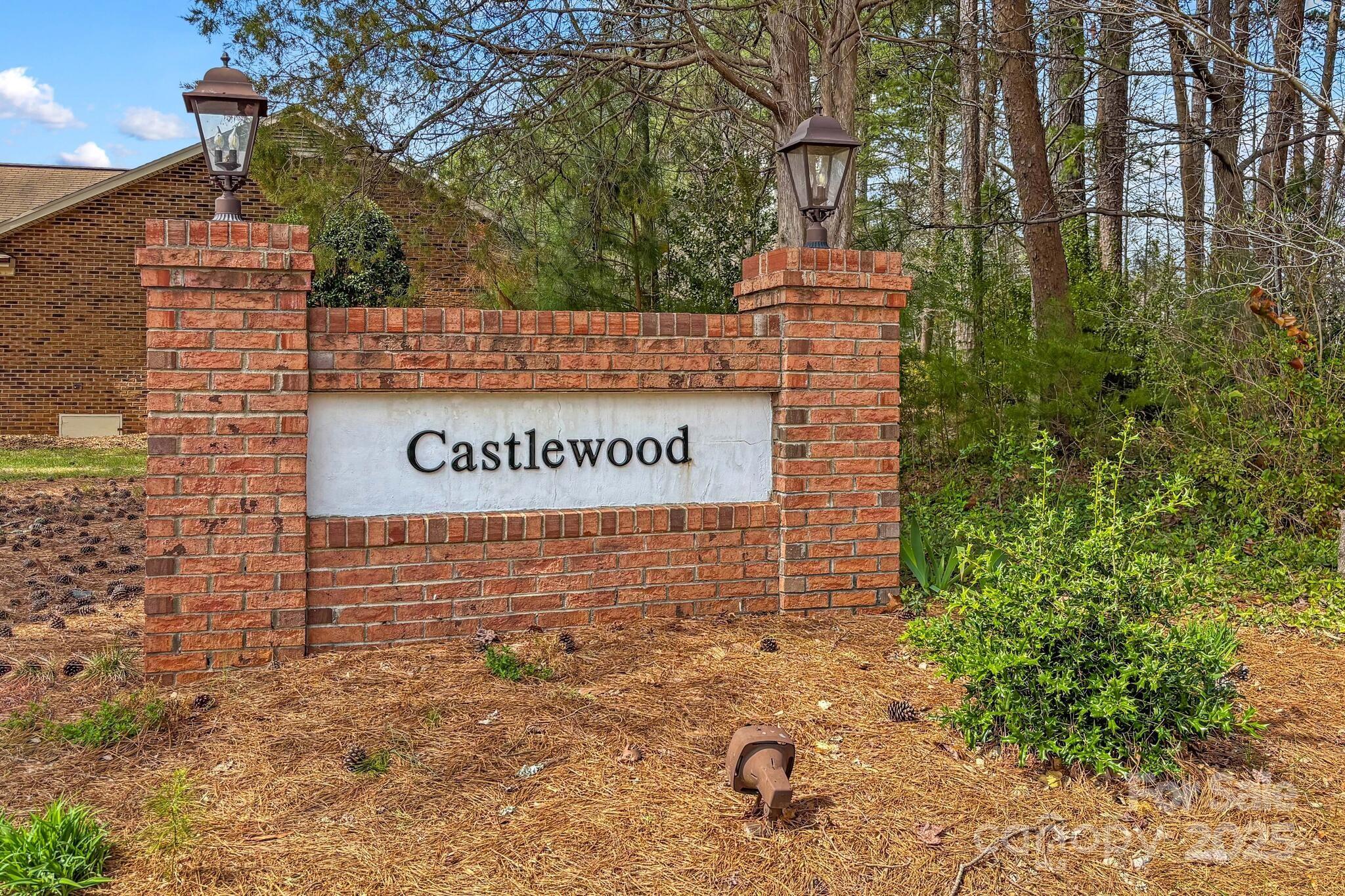 402 Swaim Ct, Salisbury, NC 28147