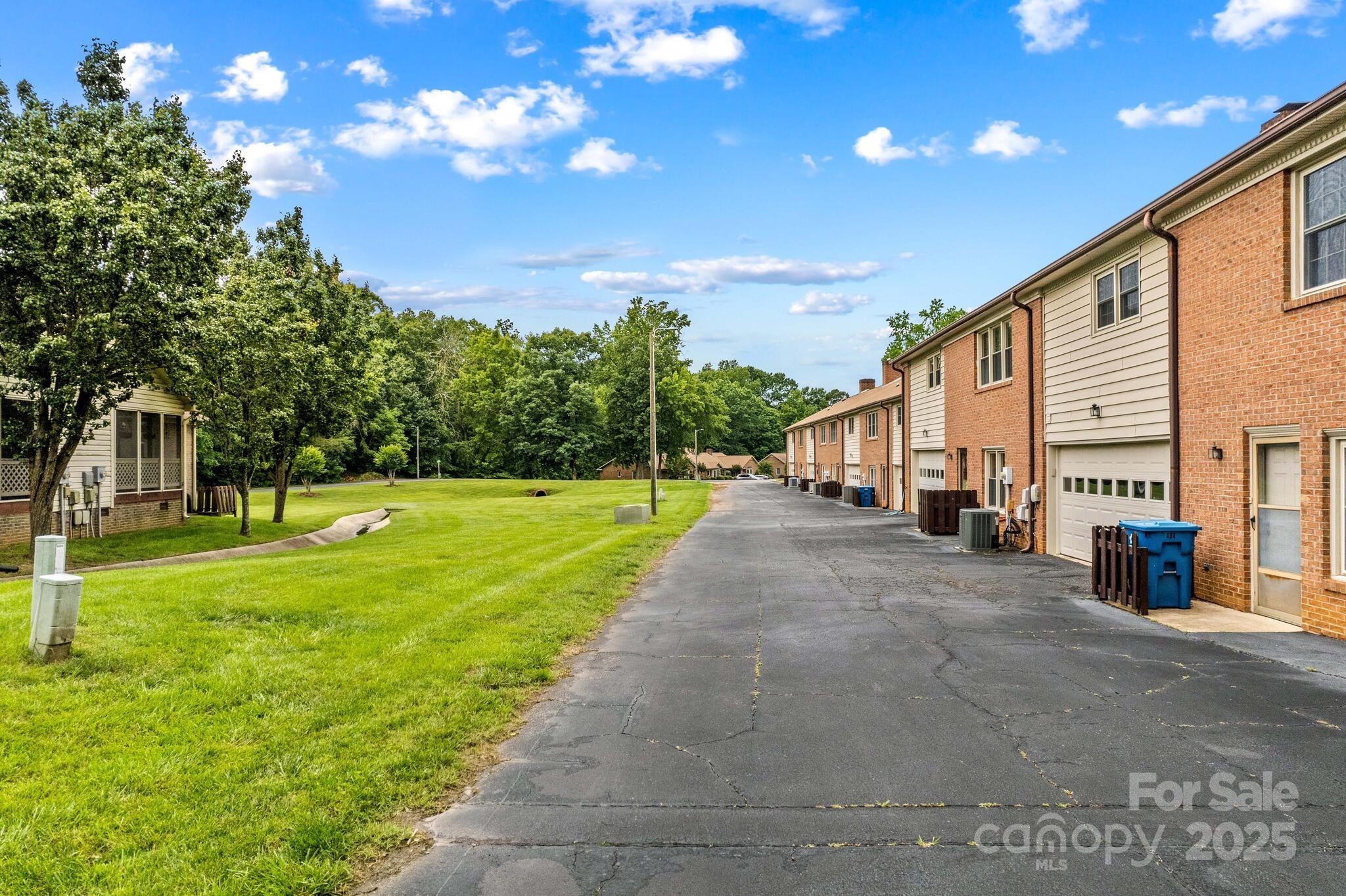 402 Swaim Ct, Salisbury, NC 28147