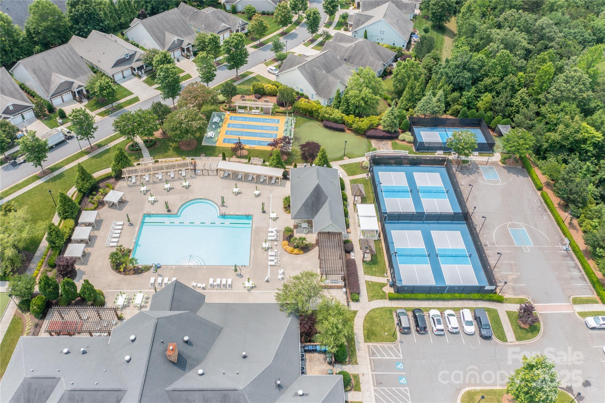 12910 Meetinghouse Dr, Cornelius, NC 28031