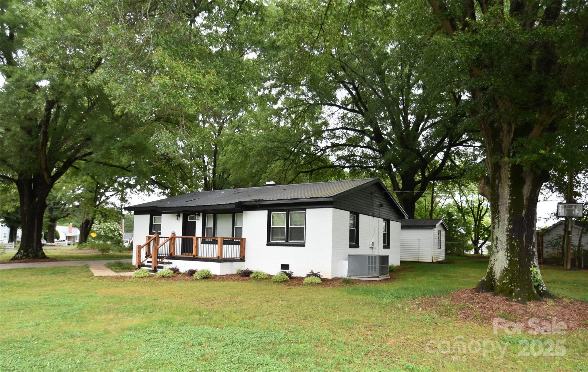 706 Mcintyre St, Monroe, NC 28110