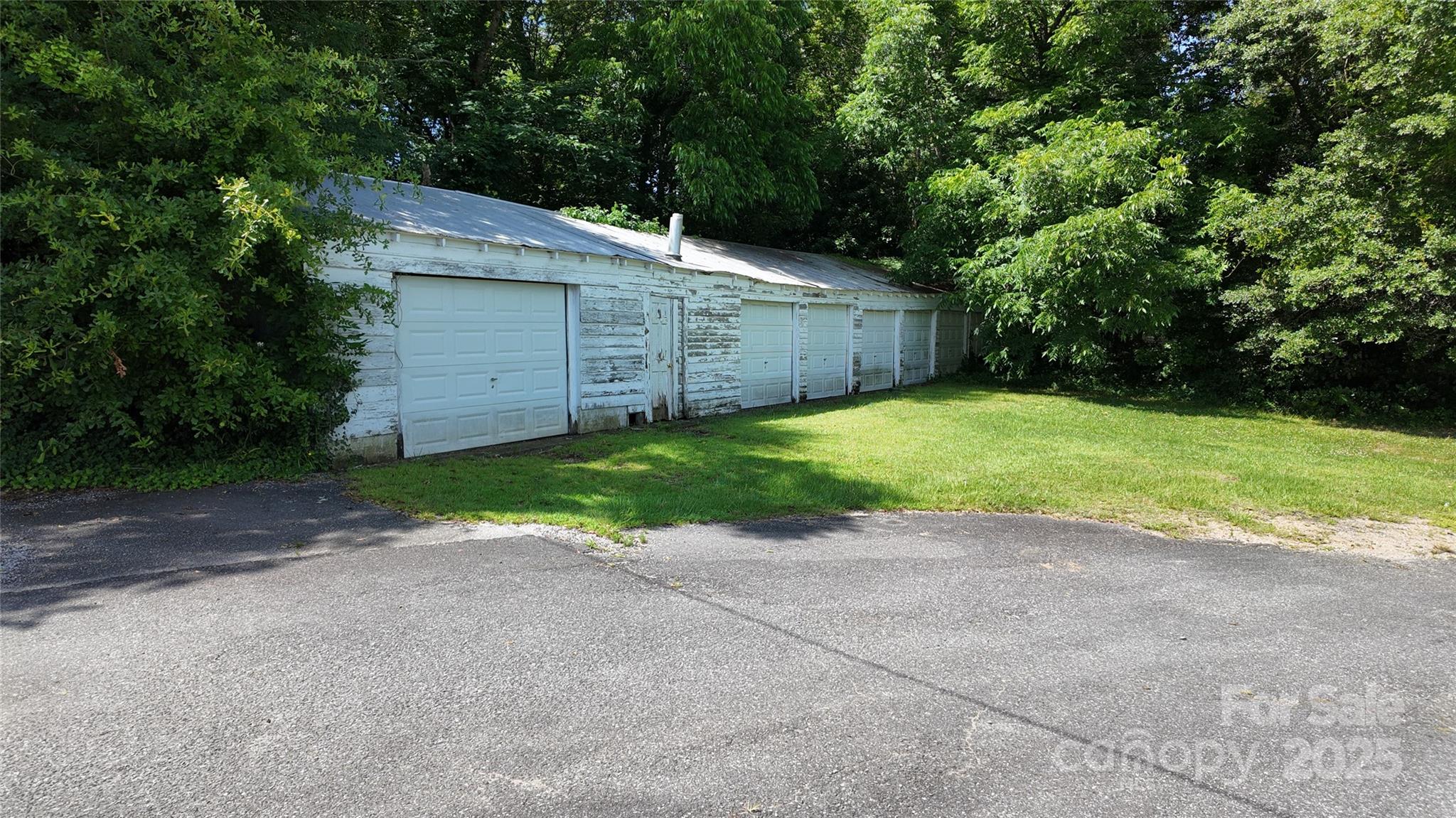200 Dearborn St, Great Falls, SC 29055