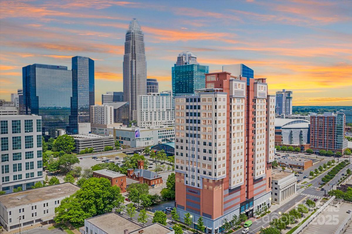 222 S Caldwell St #1812, Charlotte, NC 28202