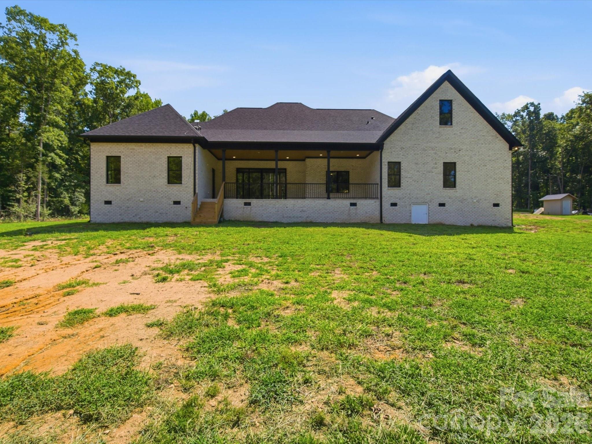 8018 Fairmont Dr, Waxhaw, NC 28173