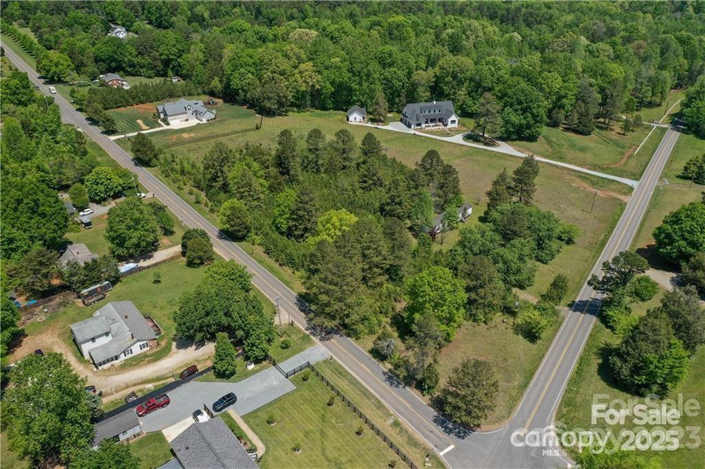 15615 Rocky River Rd E, Davidson, NC 28036