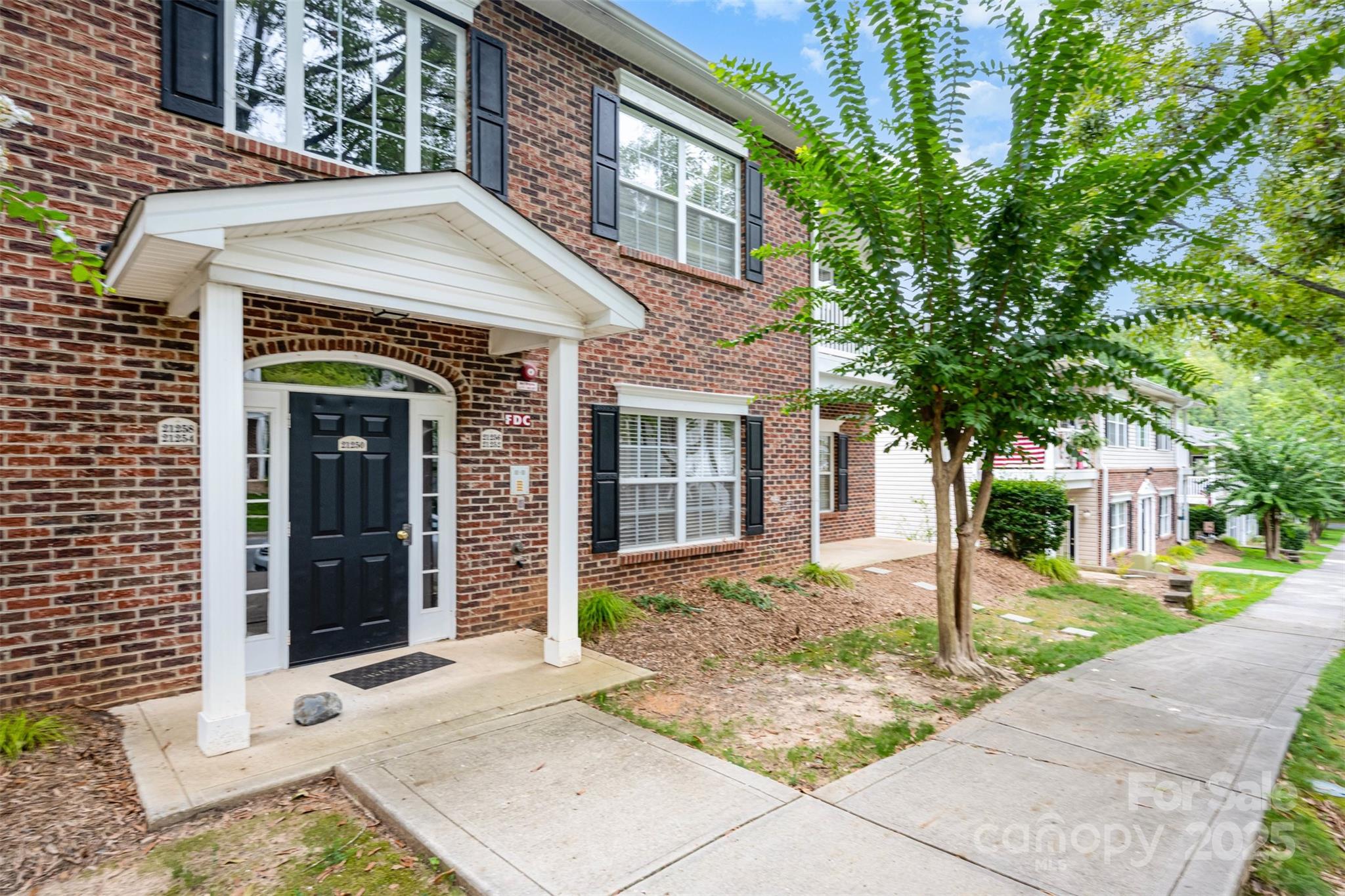 21252 Hickory St, Cornelius, NC 28031