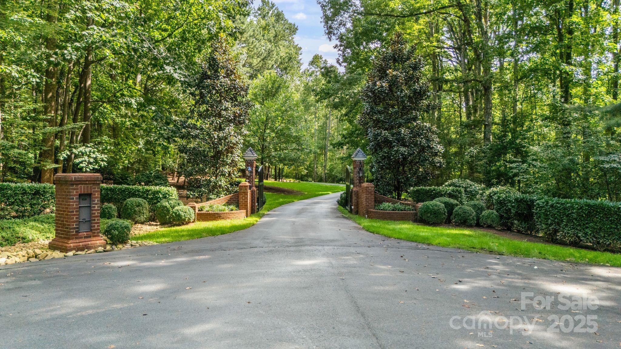 440 Beech Tree Rd, Mooresville, NC 28117