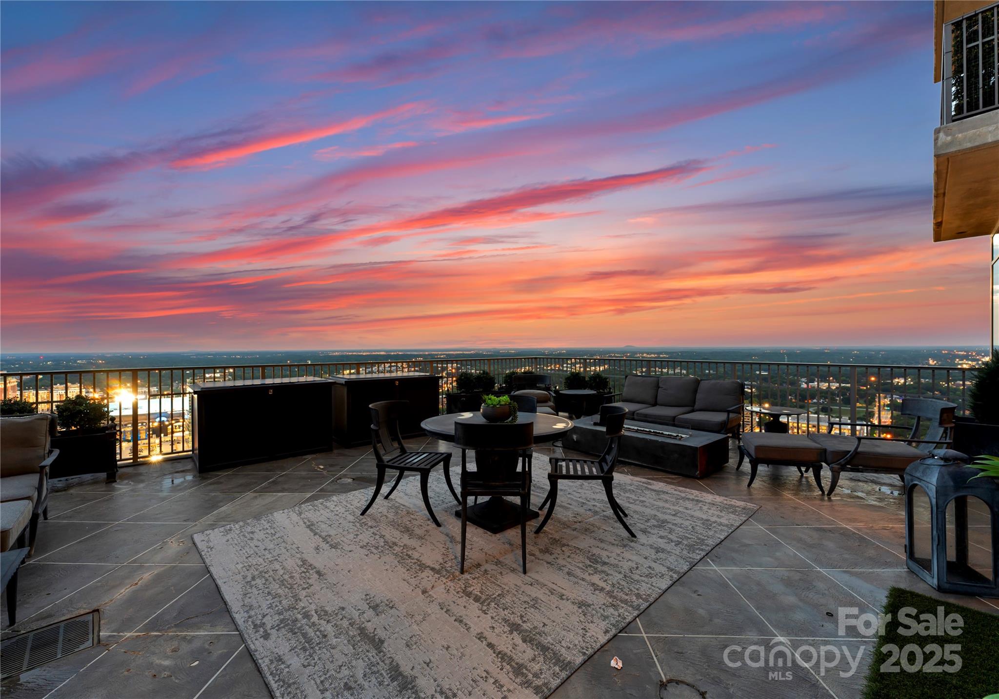 215 N Pine St #4301/4302, Charlotte, NC 28202
