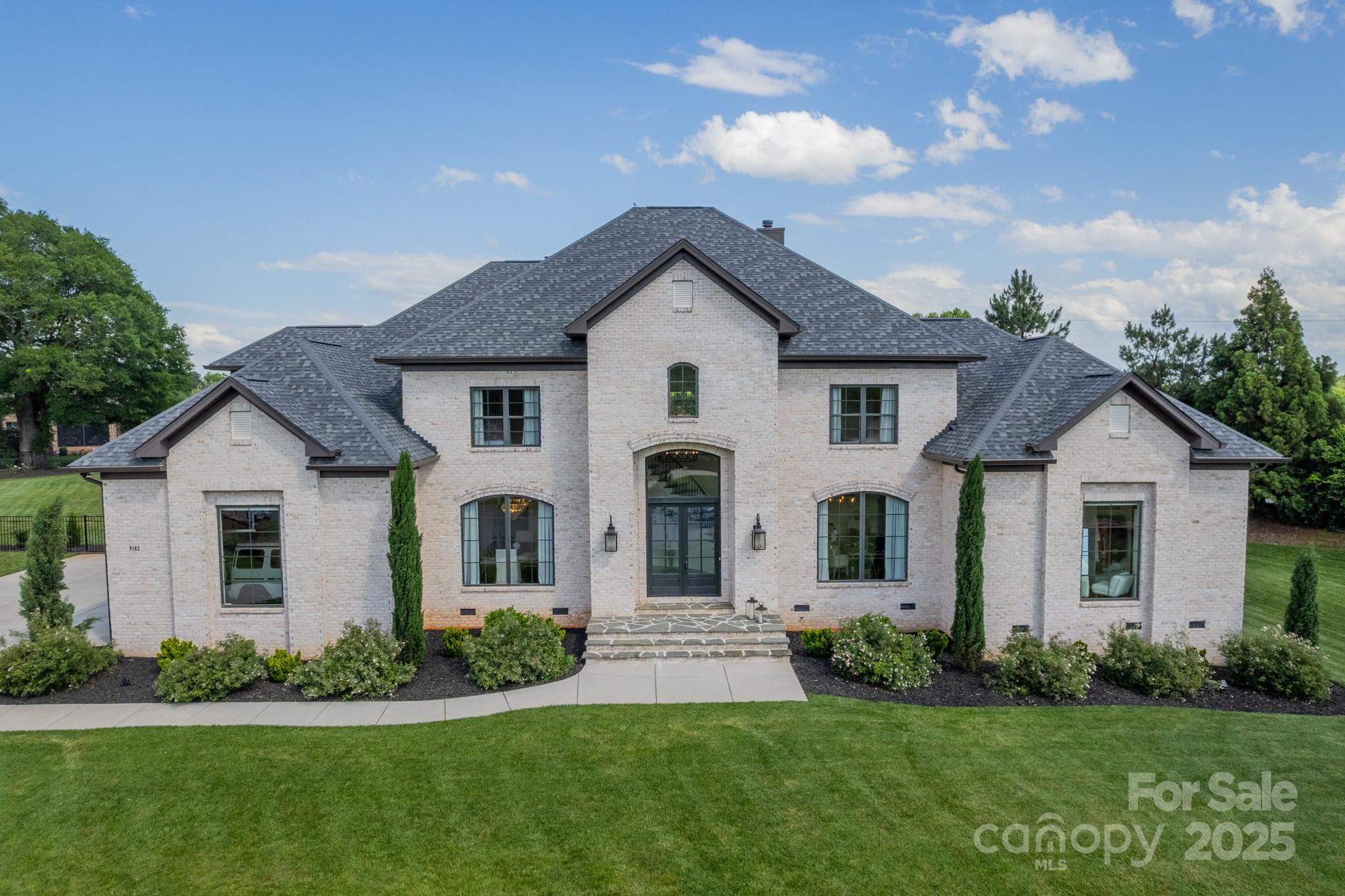 8102 Rolling Fields Rd, Charlotte, NC 28227