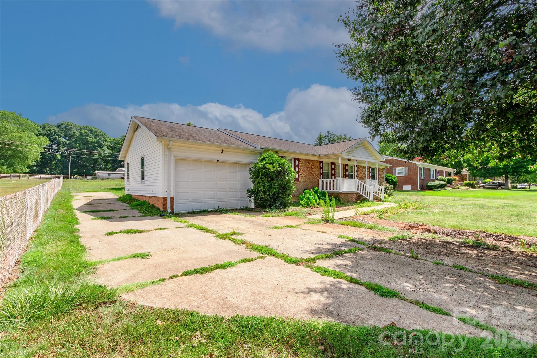 505 Pam Dr, Gastonia, NC 28056