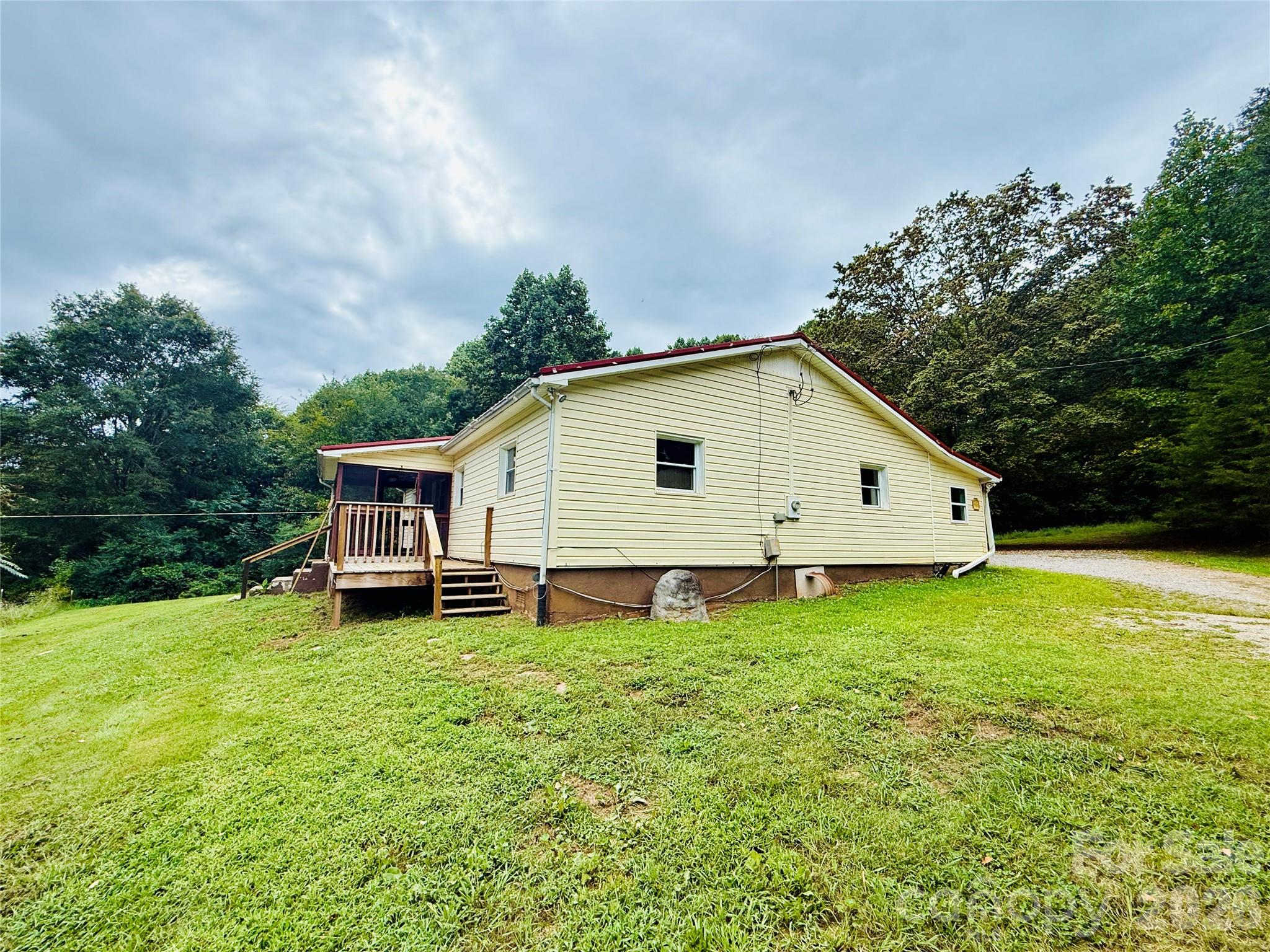 126 Penguin Ln, Statesville, NC 28625