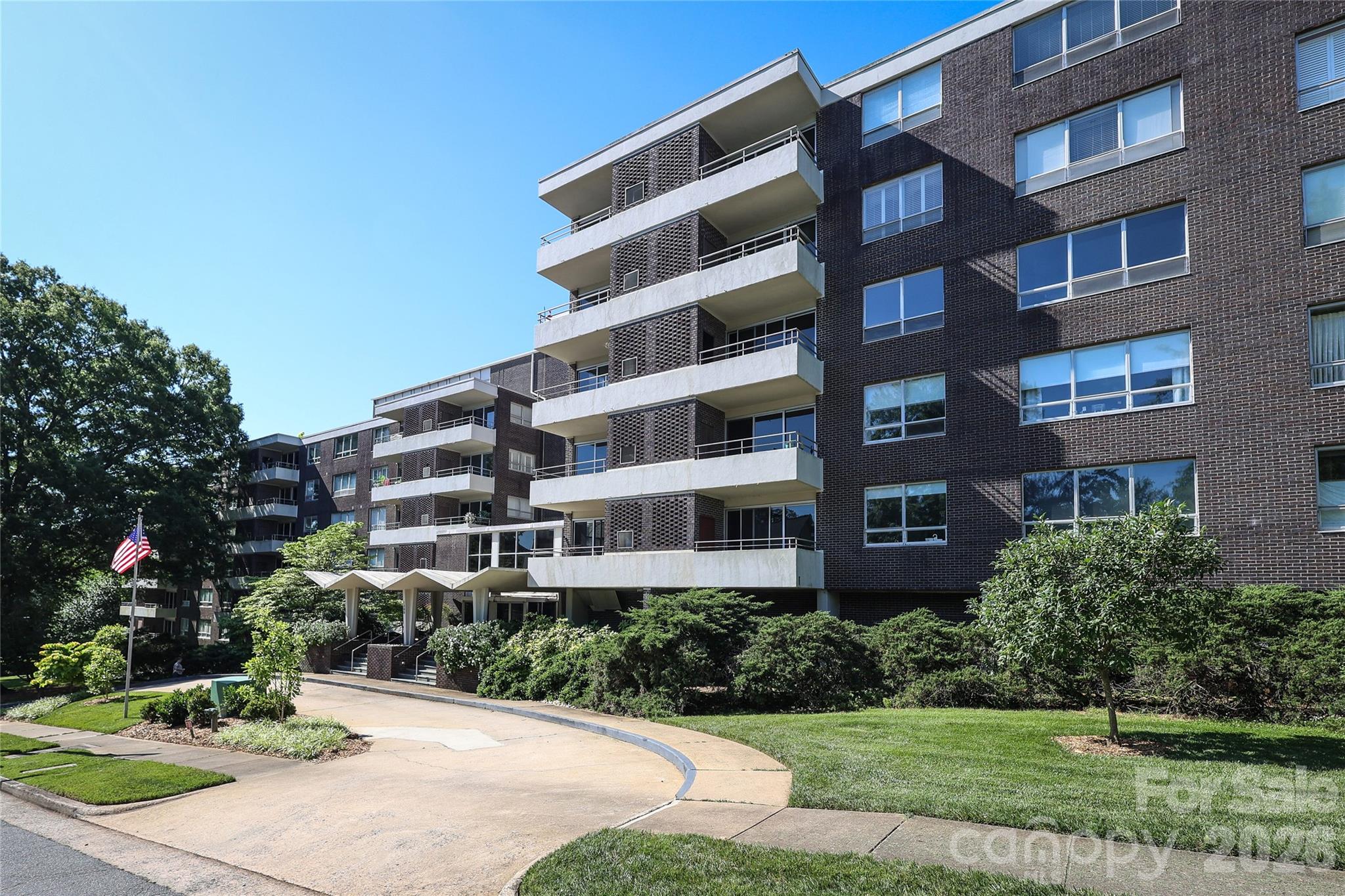 1300 Reece Rd #300, Charlotte, NC 28209