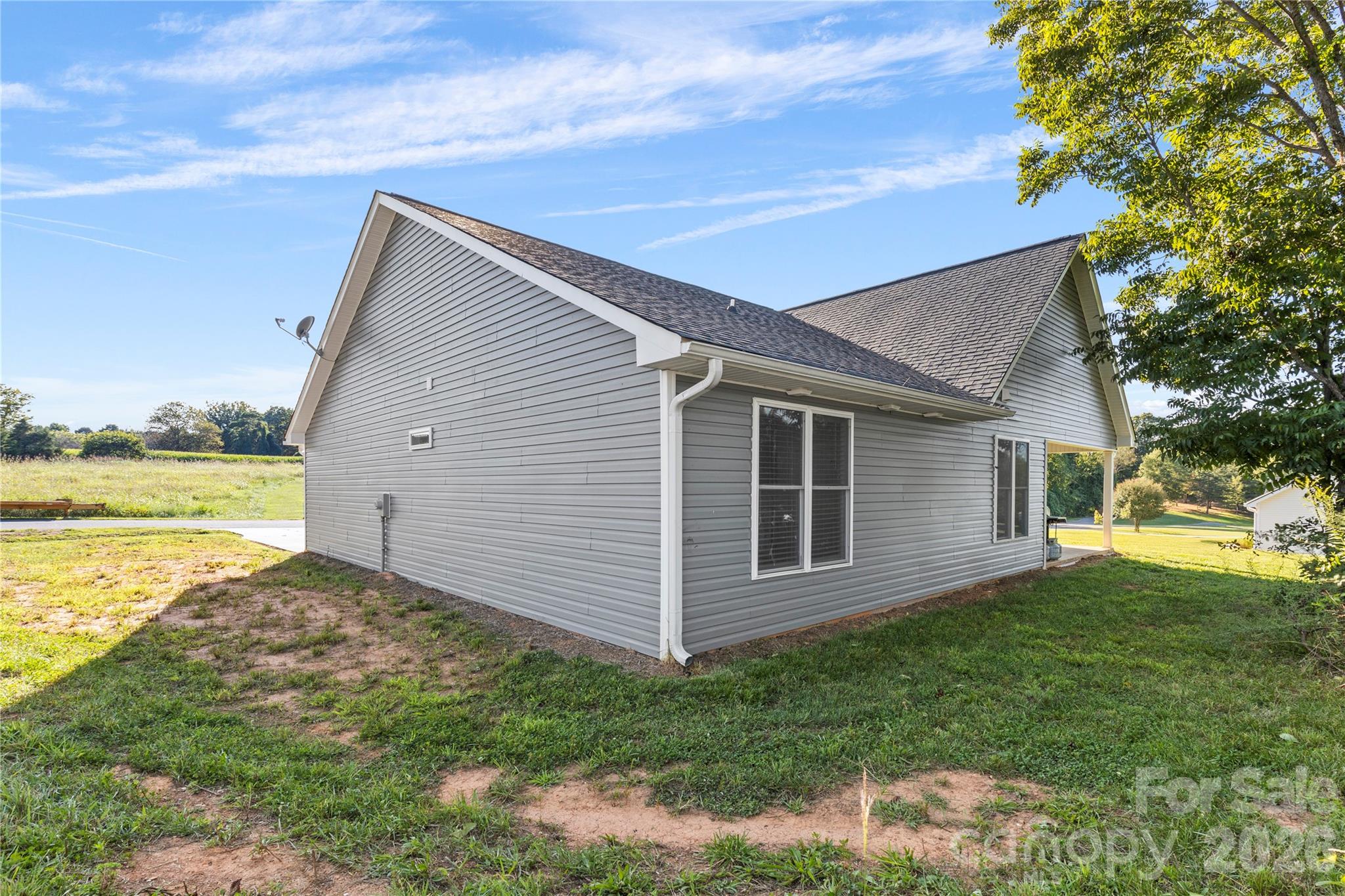 160 Tranquility Ln, Harmony, NC 28634