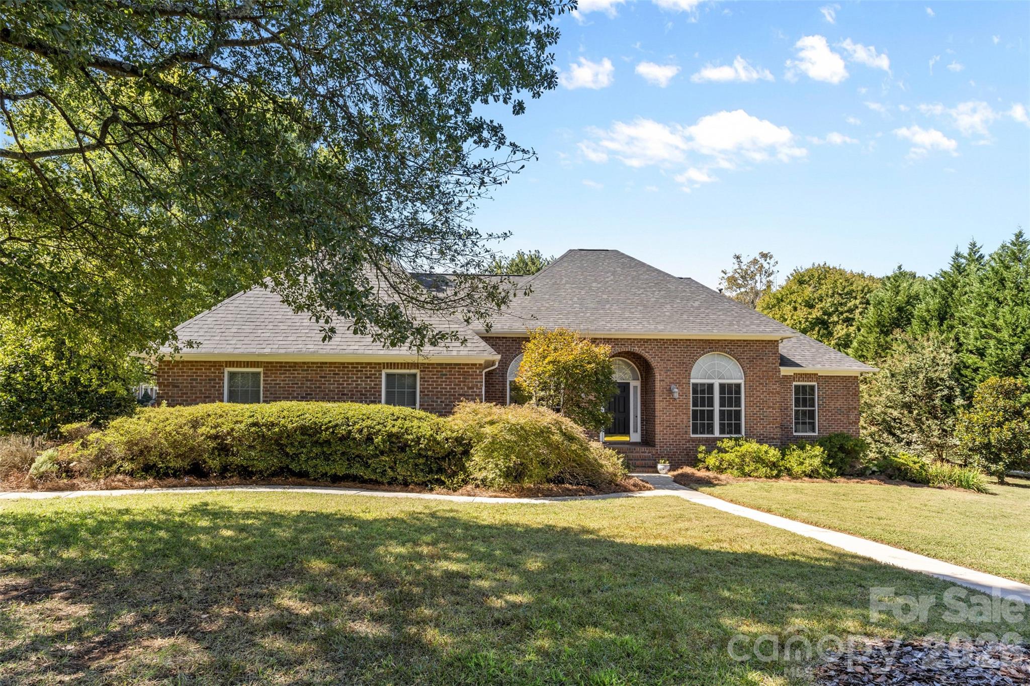 1337 Braeburn Rd NW, Concord, NC 28027