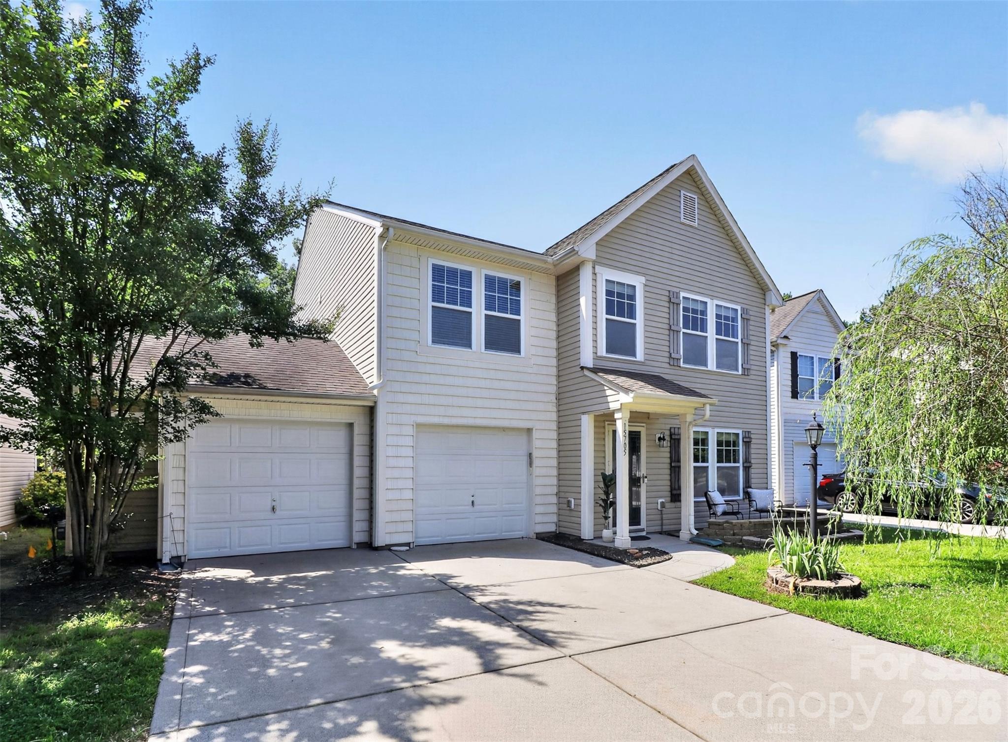 15705 Lakepoint Forest Dr, Charlotte, NC 28278