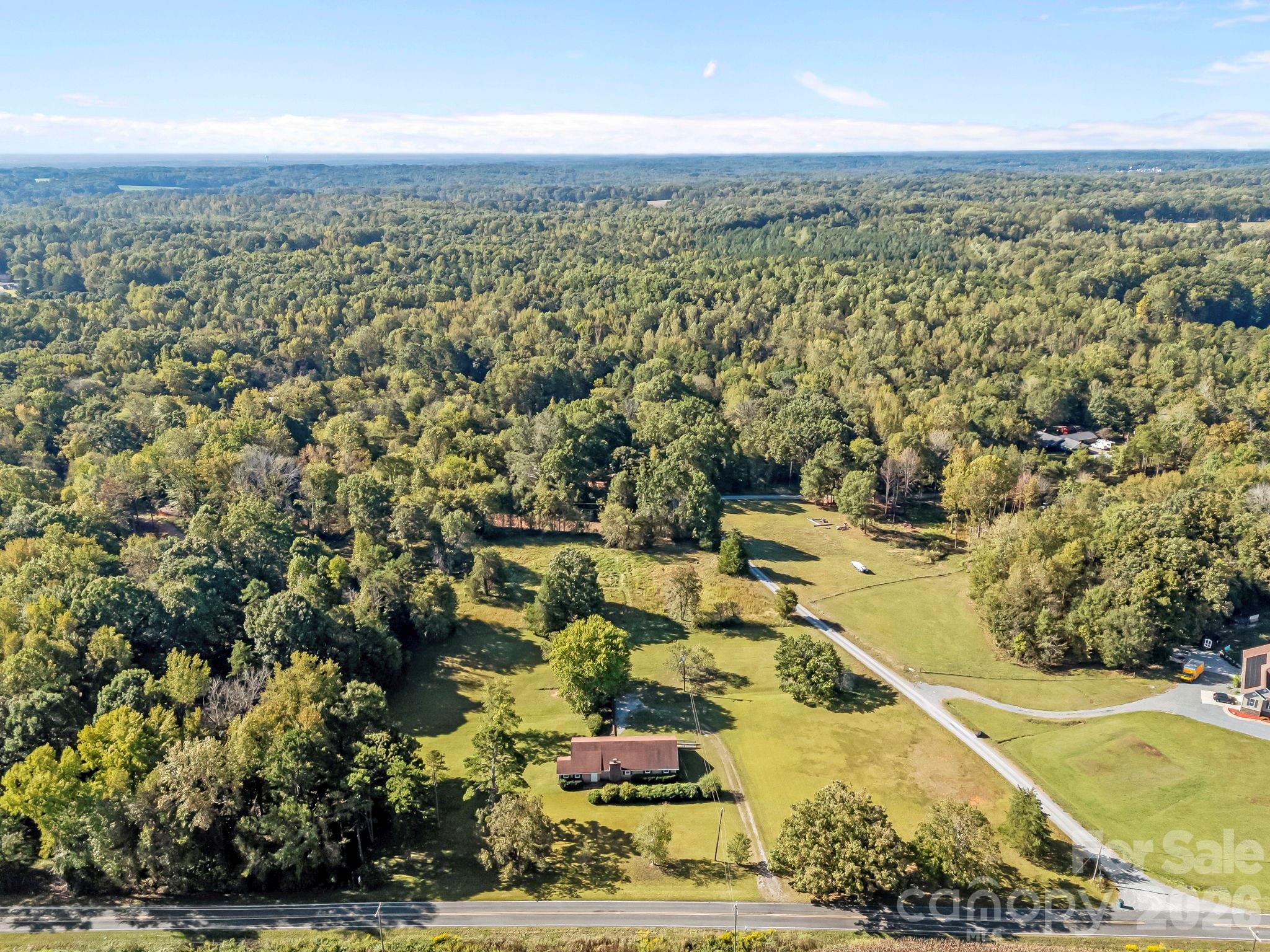 945 Alvin Hough Rd, Midland, NC 28107