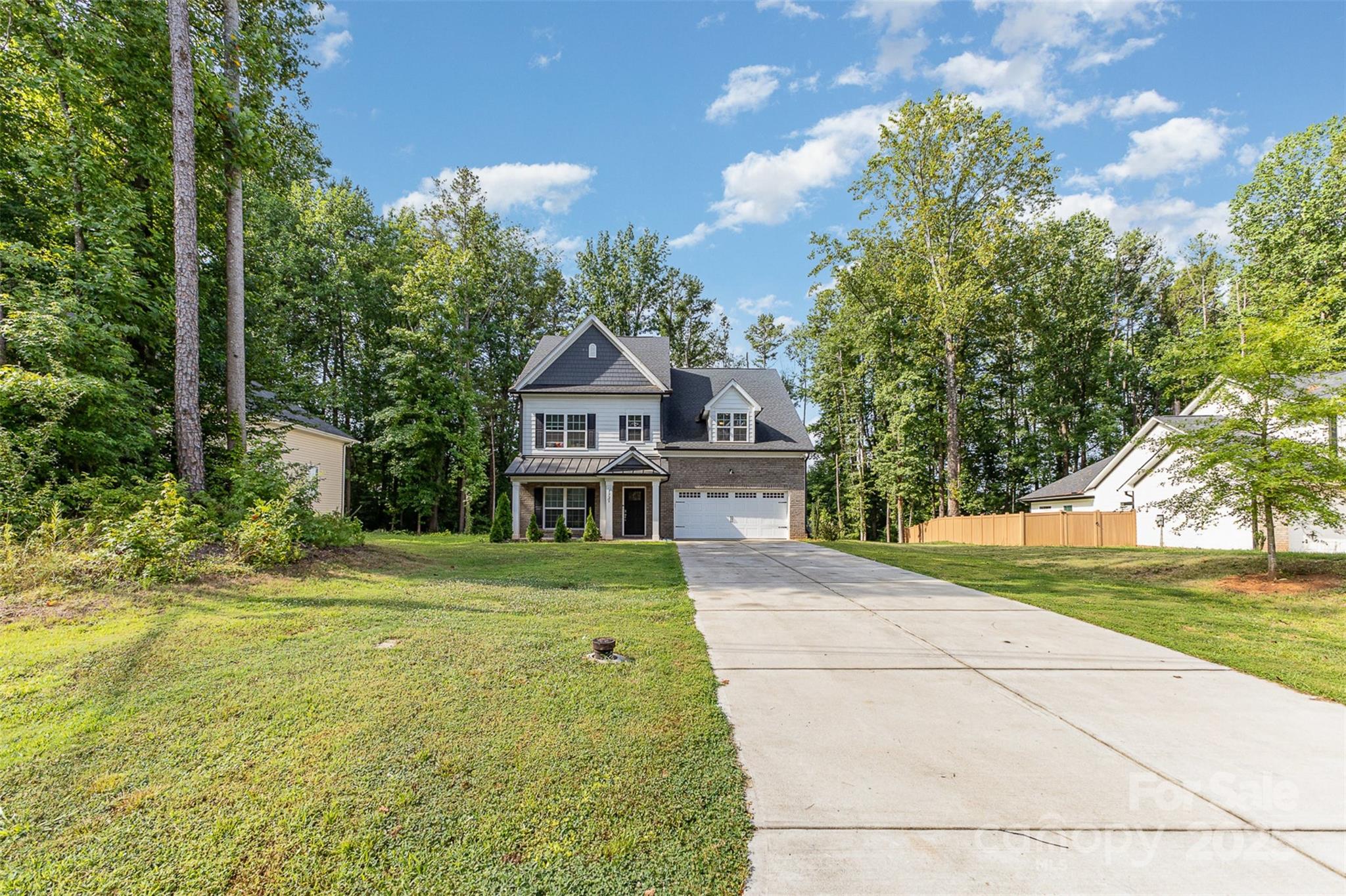 7725 Shalom Dr, Charlotte, NC 28216