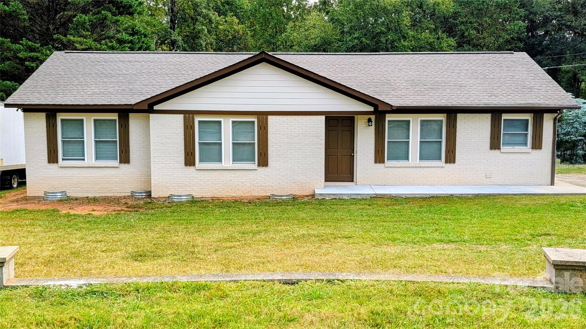 3220 Jonesberry Rd, Matthews, NC 28105