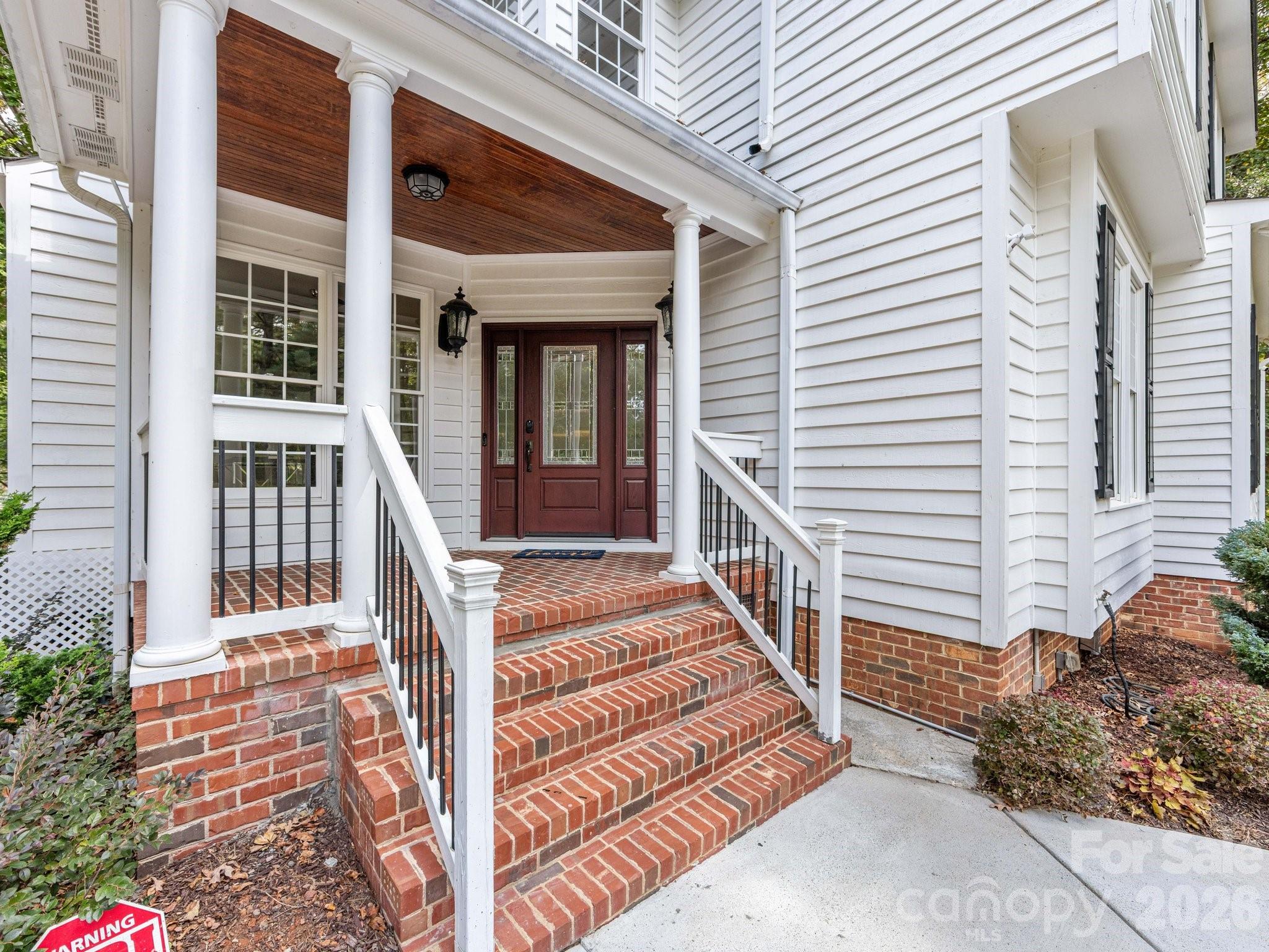 5619 Mountain Point Ln, Charlotte, NC 28216