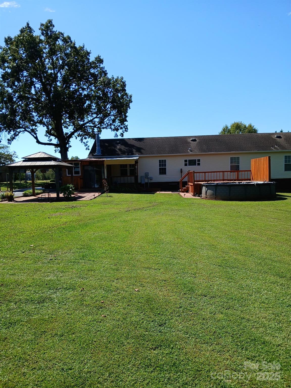 218 Muldoon Ln, Clover, SC 29710