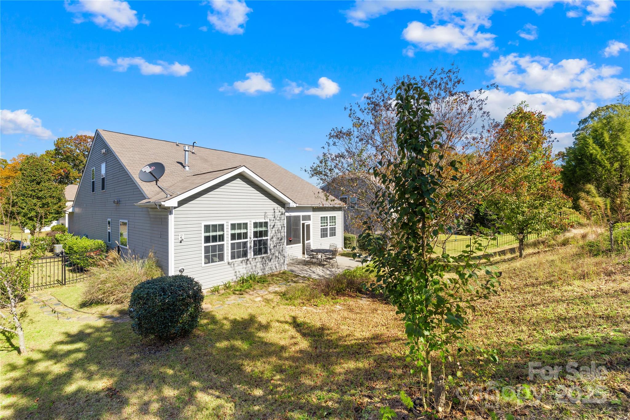 137 Chertsey Dr, Mooresville, NC 28115