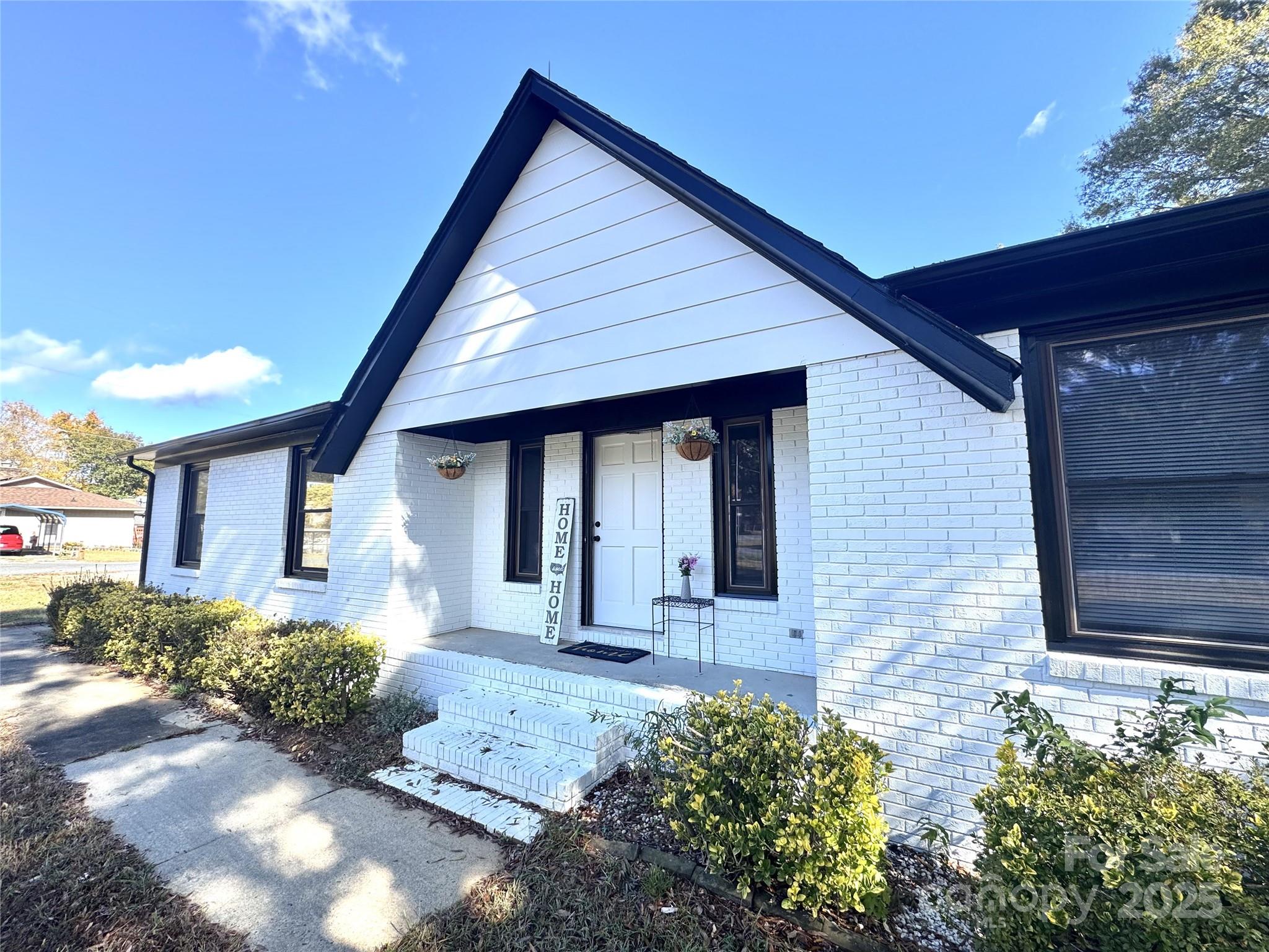 425 Acorn Oaks Dr, Salisbury, NC 28146