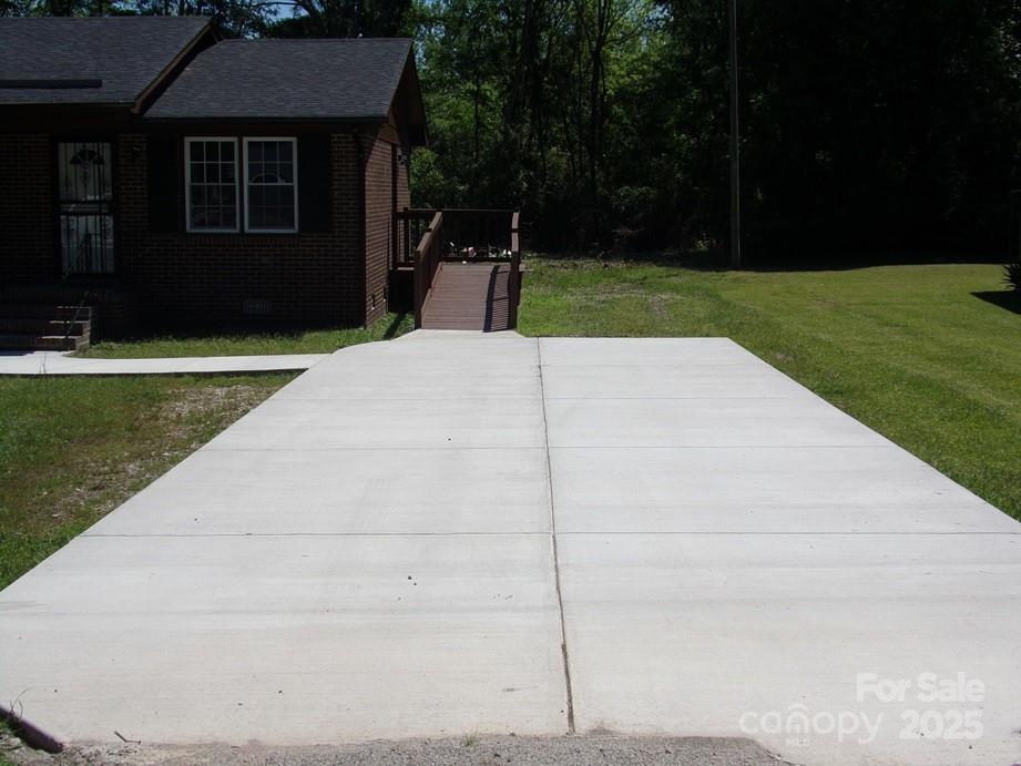 556 Roundtree Cir, Chester, SC 29706