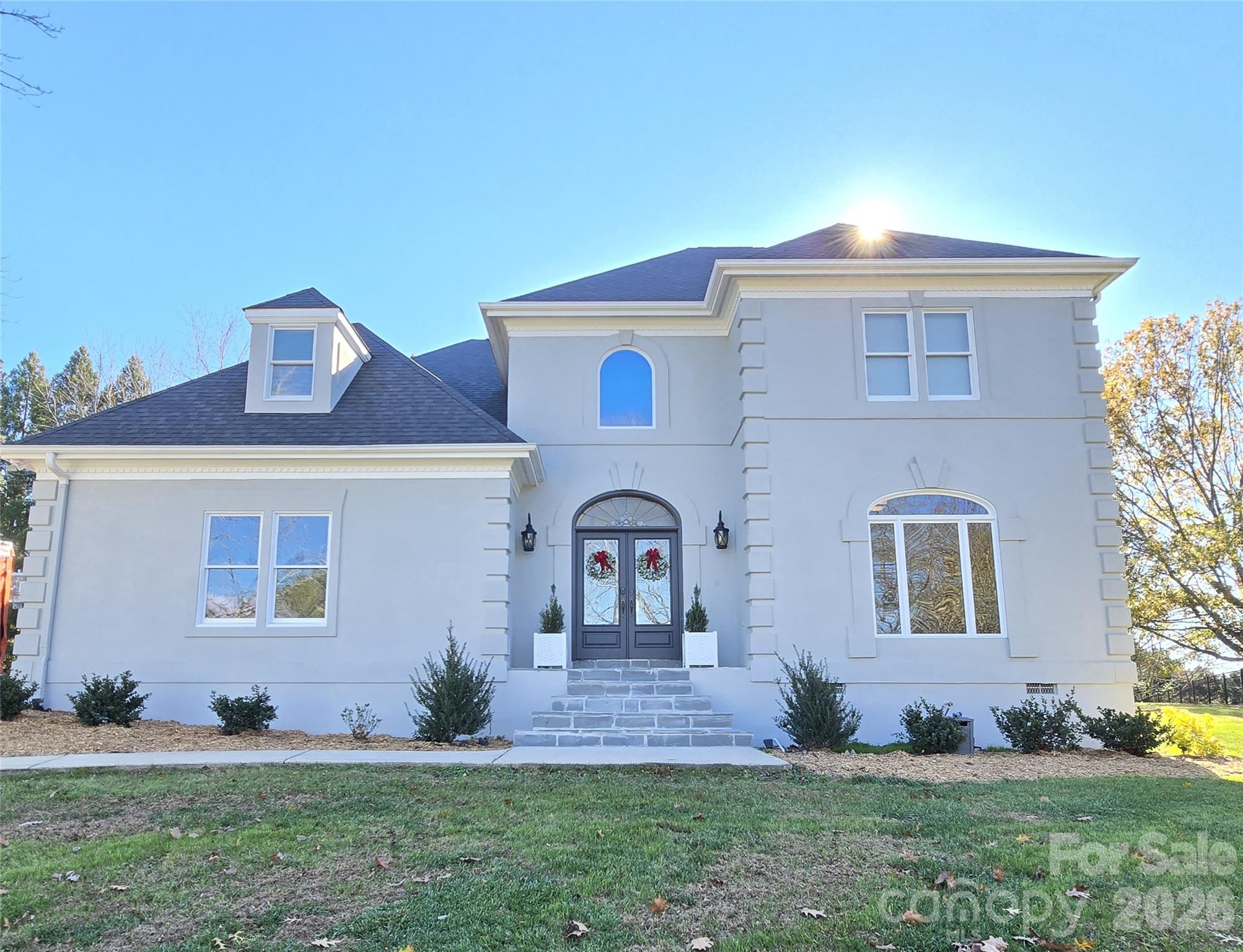 40 Shipwatch Dr, Hickory, NC 28601