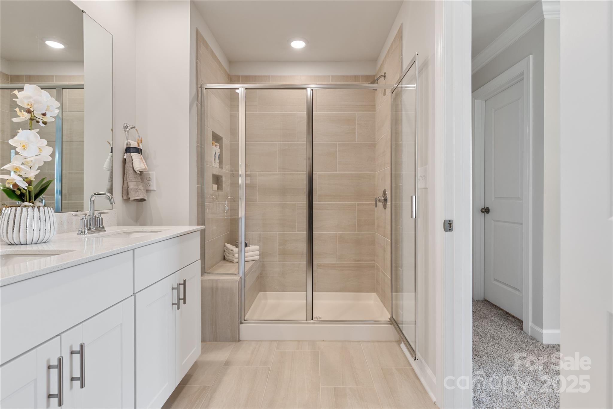 8036 Hidden Springs Trl, Charlotte, NC 28216