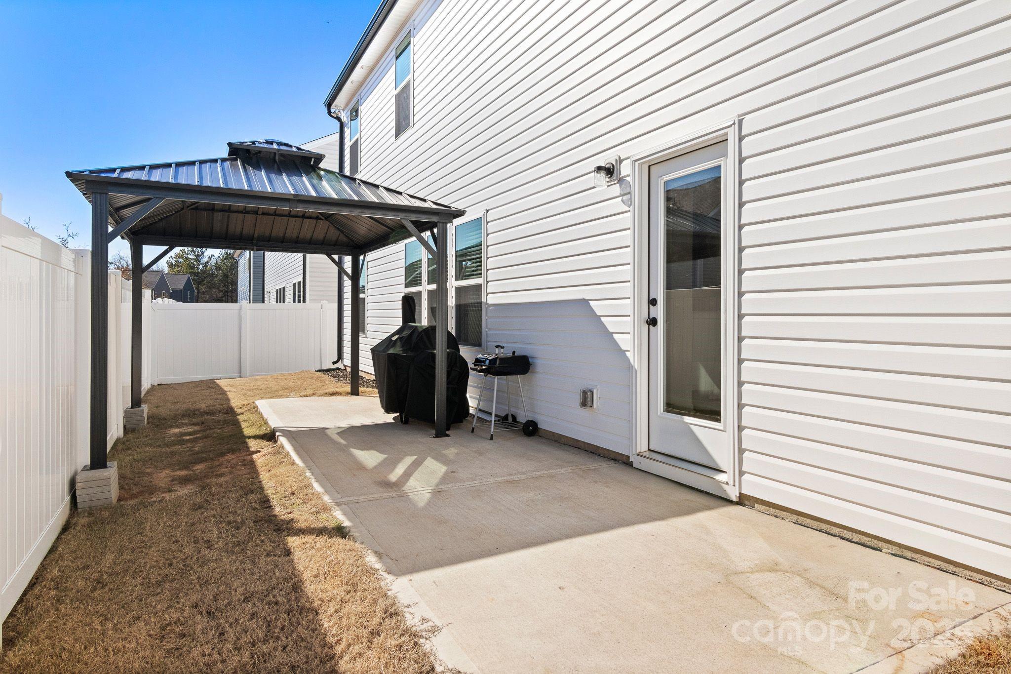 838 Foxglove Ln, York, SC 29745