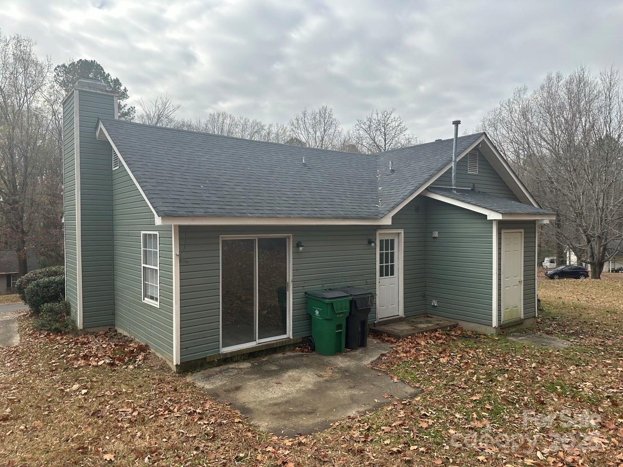 2000 Teddington Dr, Charlotte, NC 28214