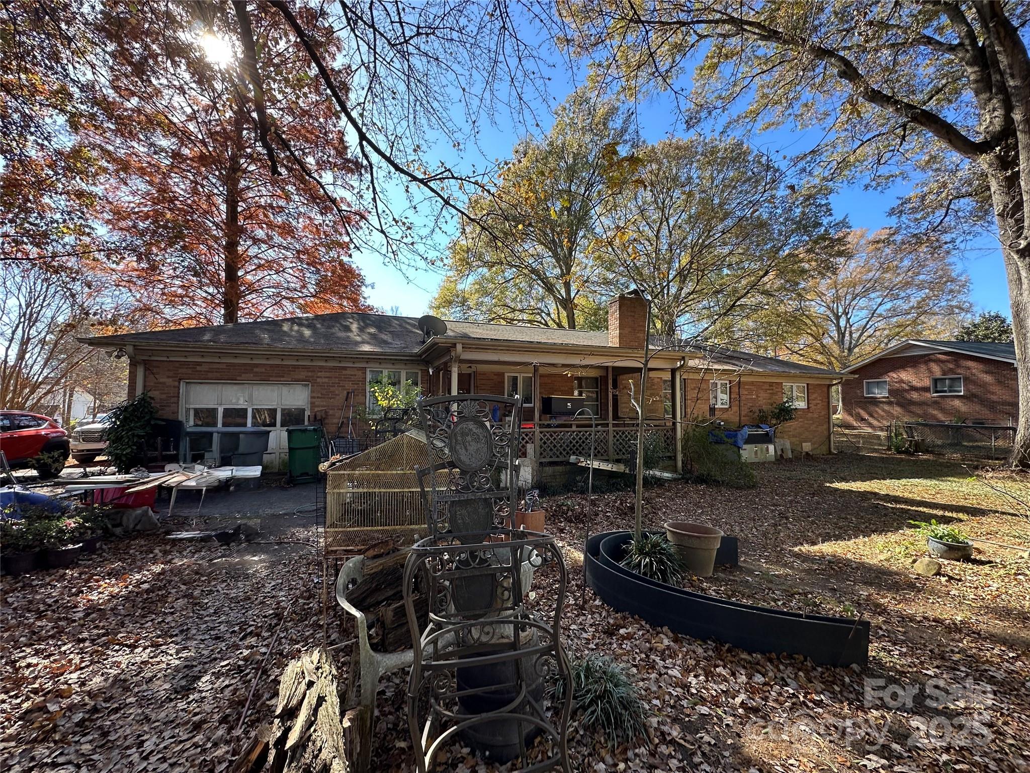 6547 Louglen Cir, Charlotte, NC 28212