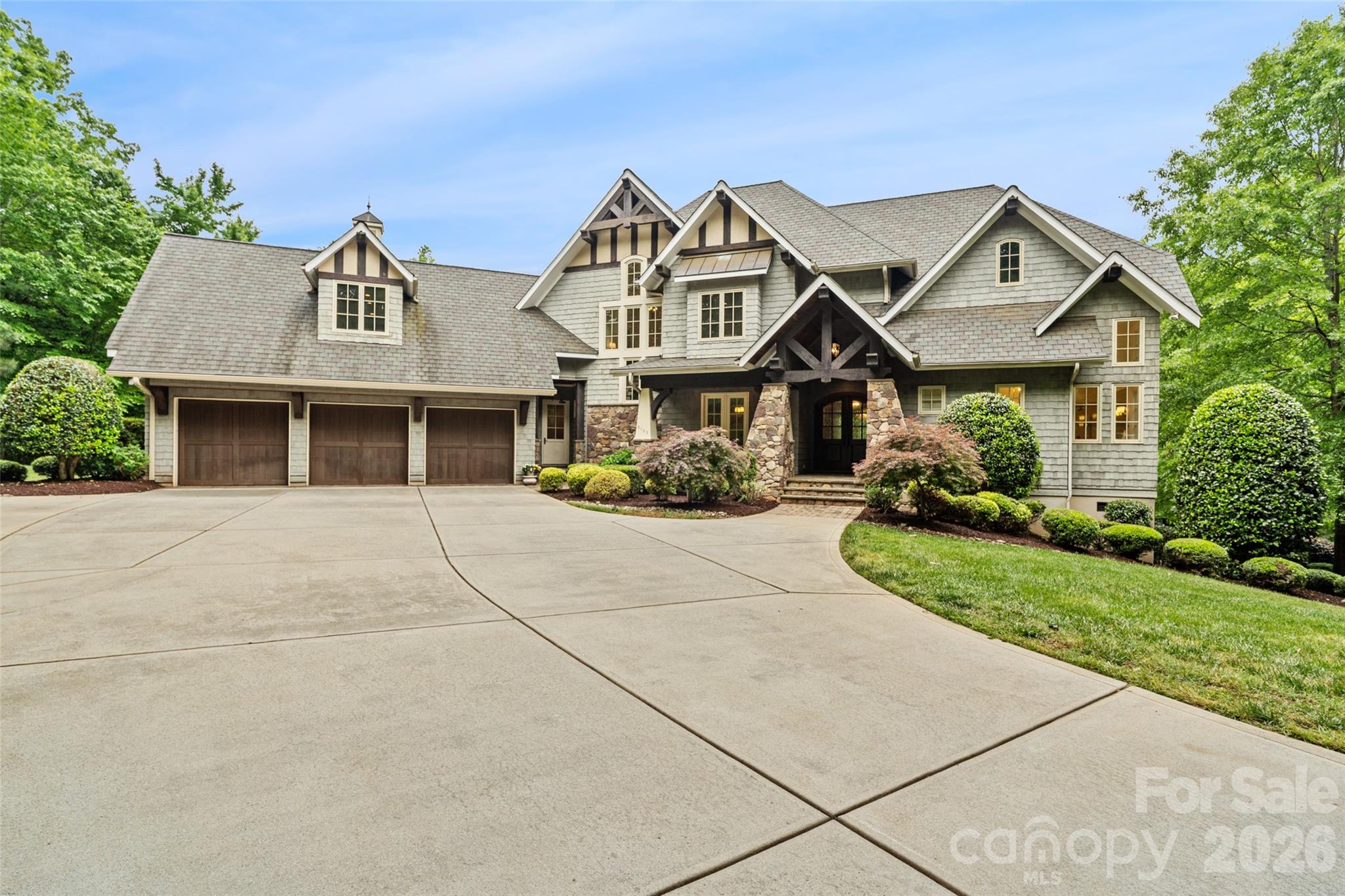 9105 Island Point Rd, Charlotte, NC 28278