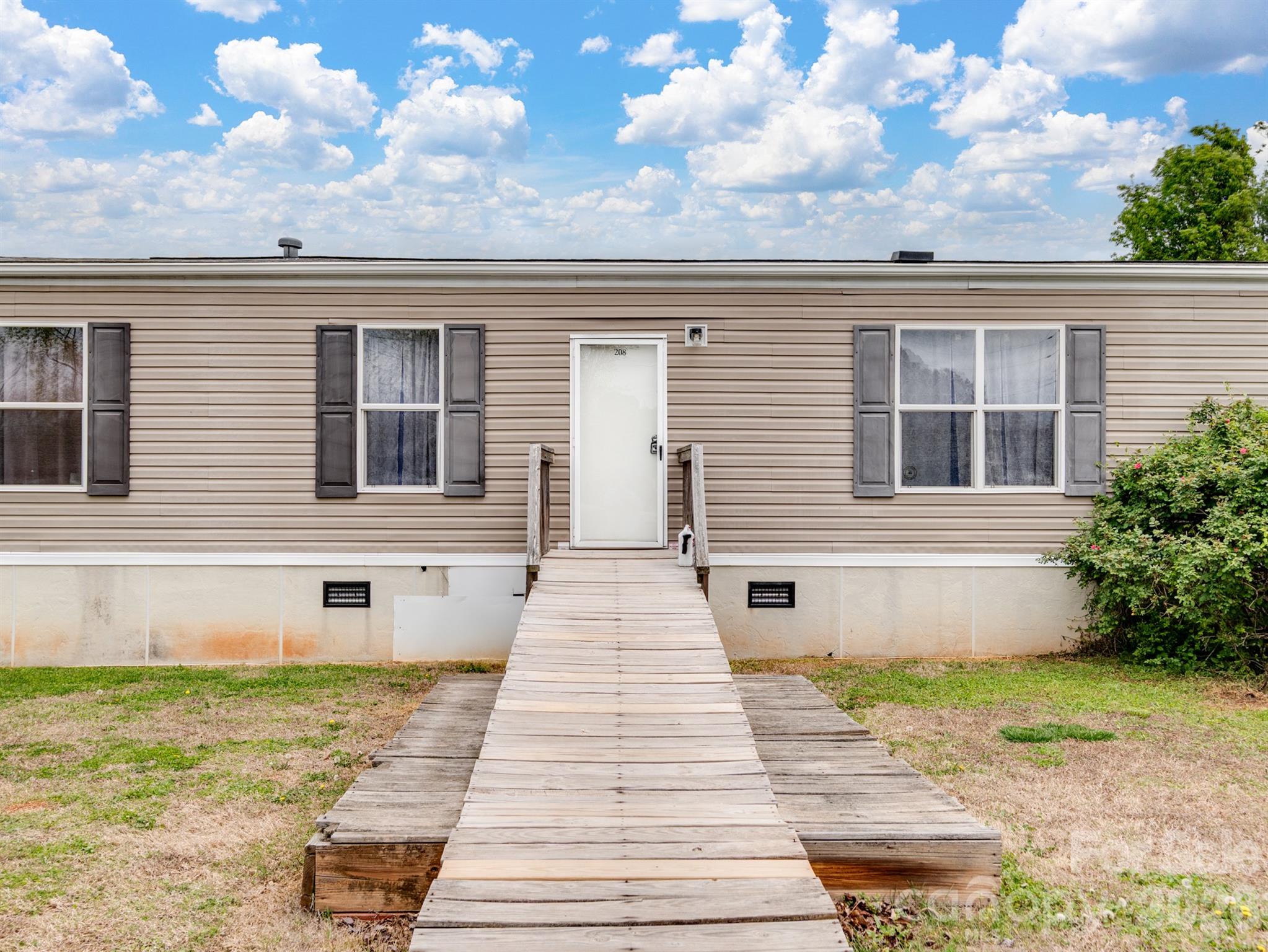 208 Daves Rd, York, SC 29745